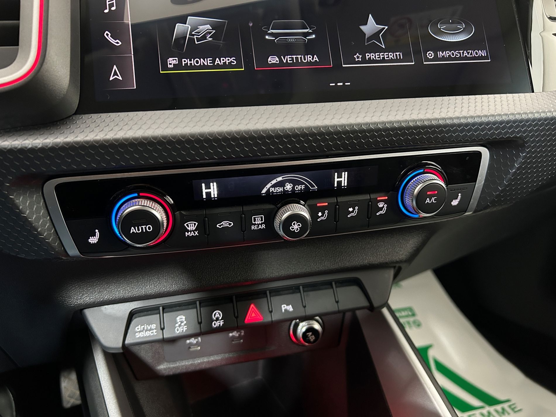 A1 Citycarver 30 1.0 tfsi 110cv s-tronic - Autoviemme