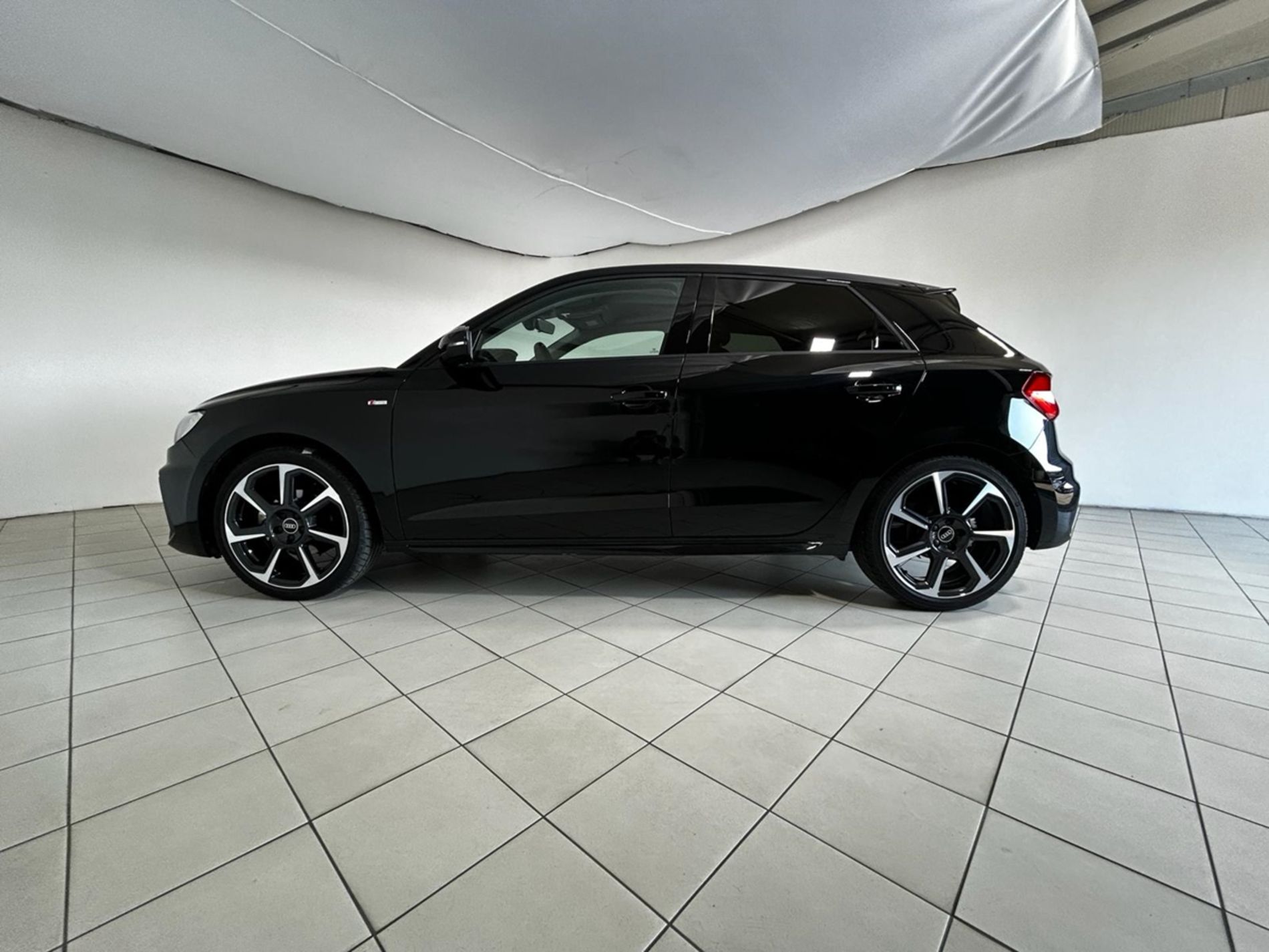 Audi A1 Sportback 30 1.0 tfsi Identity Black 110cv s-tronic   - Autoviemme
