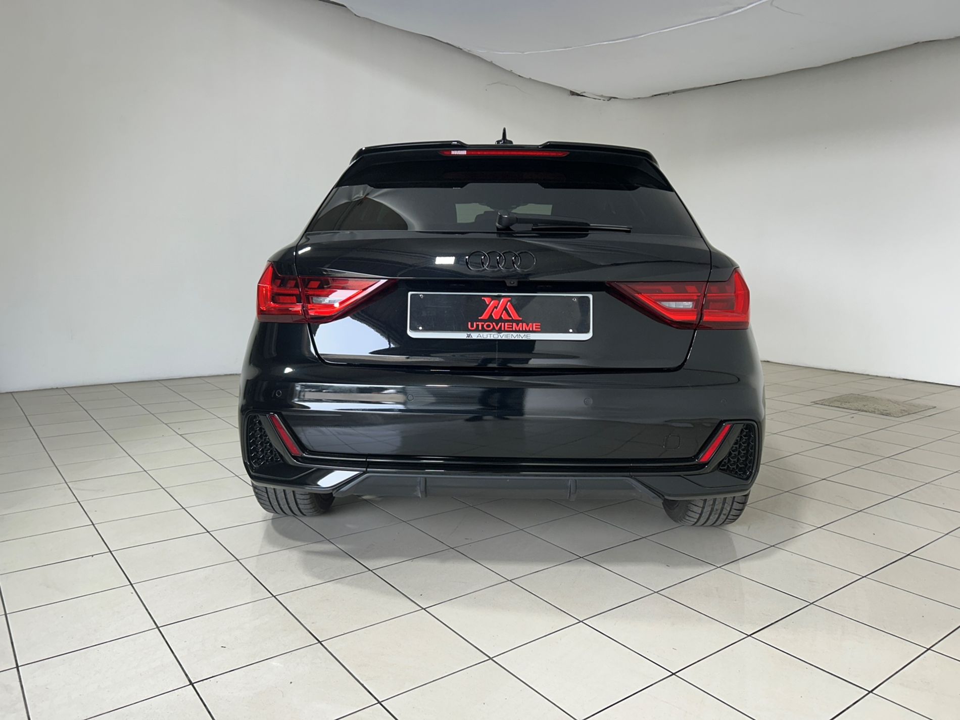 Audi A1 Sportback 30 1.0 tfsi Identity Black 116 cv   - Autoviemme