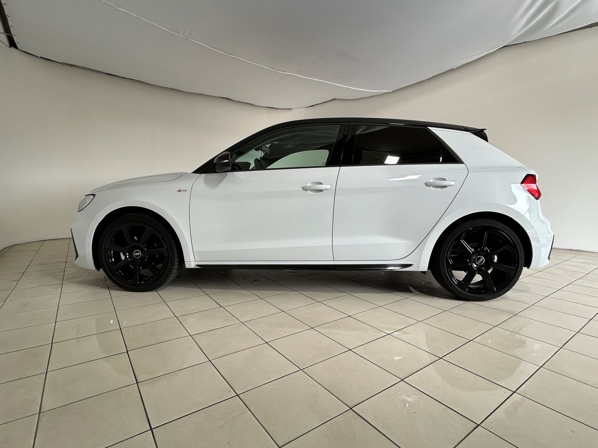 Audi A1 Sportback 30 1.0 Identity Black tfsi S Line Edition 116 cv s-tronic - Autoviemme