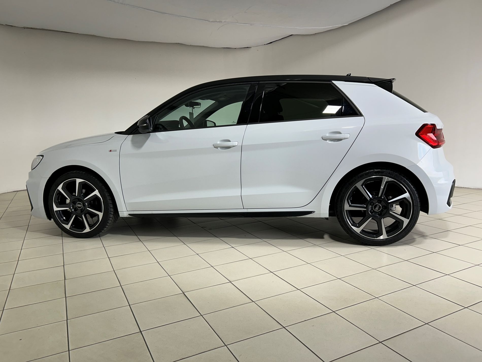 A1 Sportback 30 1.0 tfsi S Line Edition 116cv s-tronic - Autoviemme