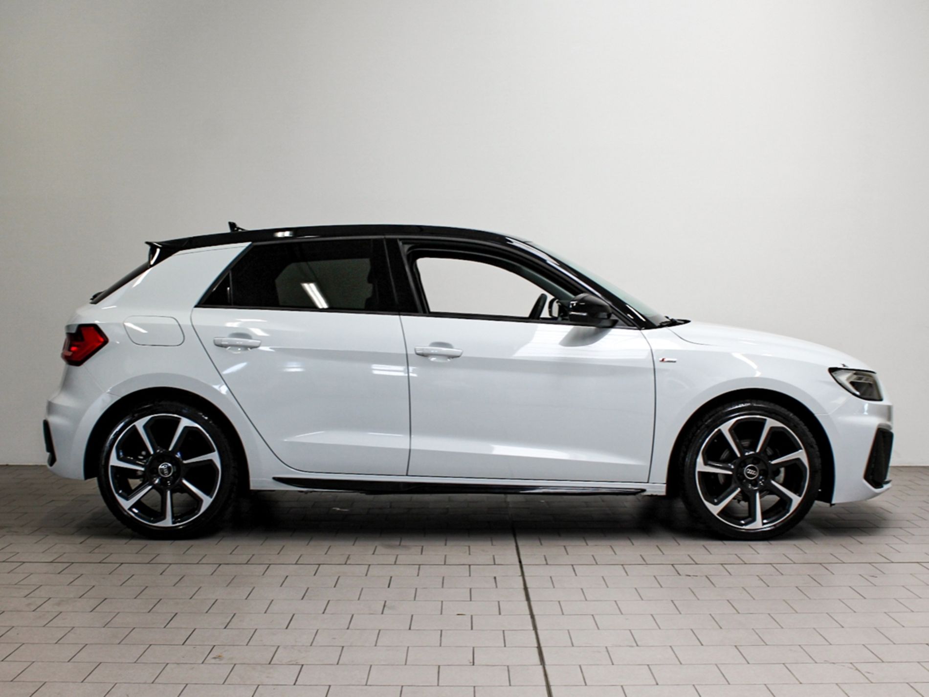 A1 Sportback 30 1.0 tfsi S Line Edition 116cv s-tronic - Autoviemme