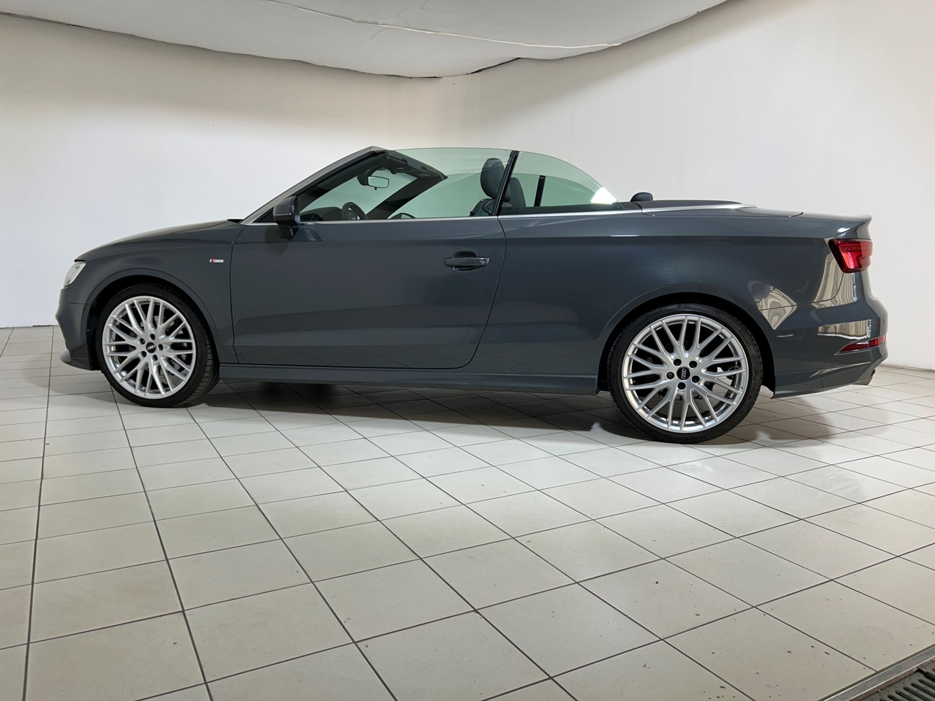 Audi A3 Cabrio 40 2.0 tfsi Sport S-Line 190 cv s-tronic - Autoviemme