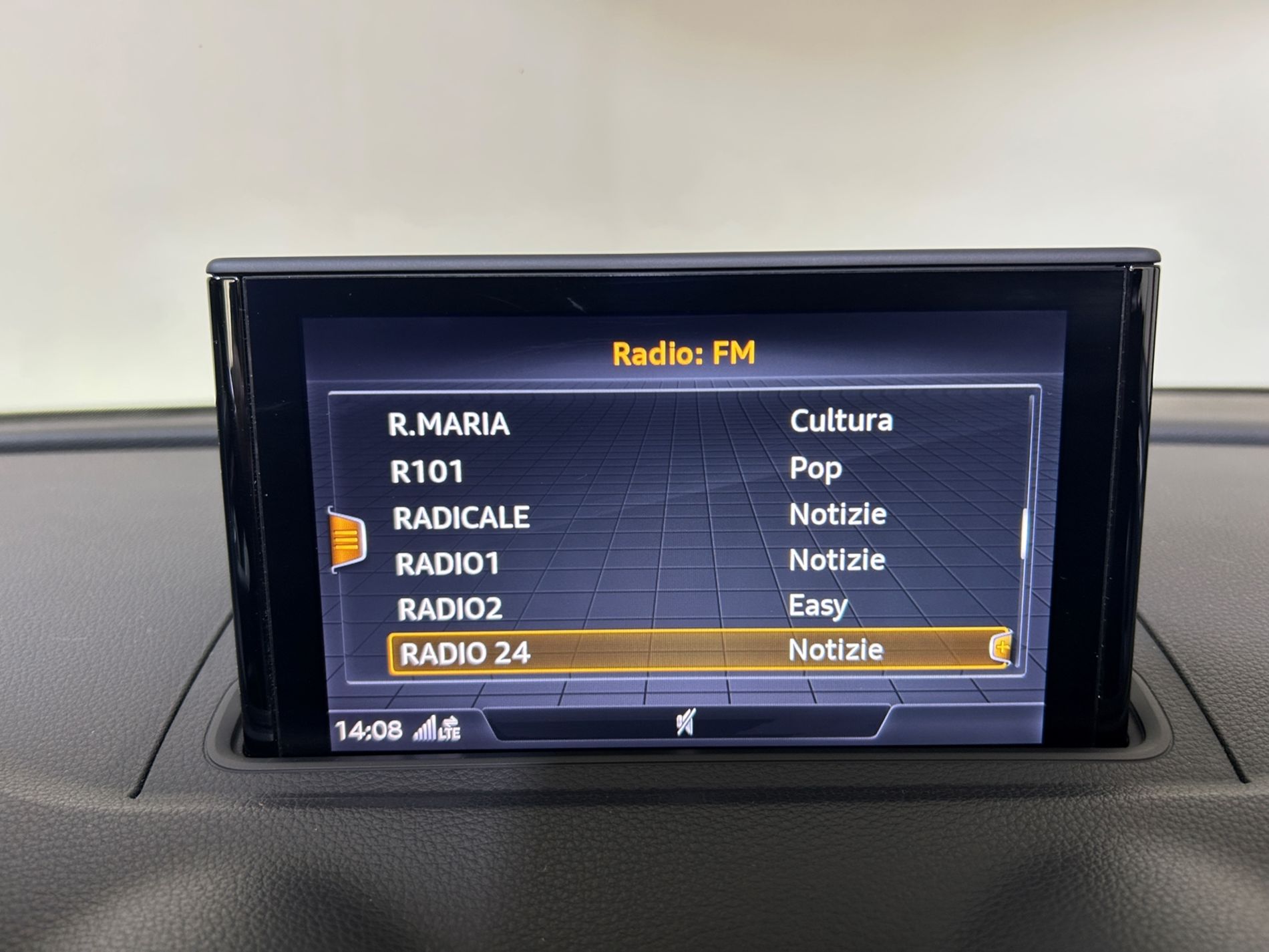 Audi A3 Cabrio 40 2.0 tfsi Sport S-Line 190 cv s-tronic - Autoviemme