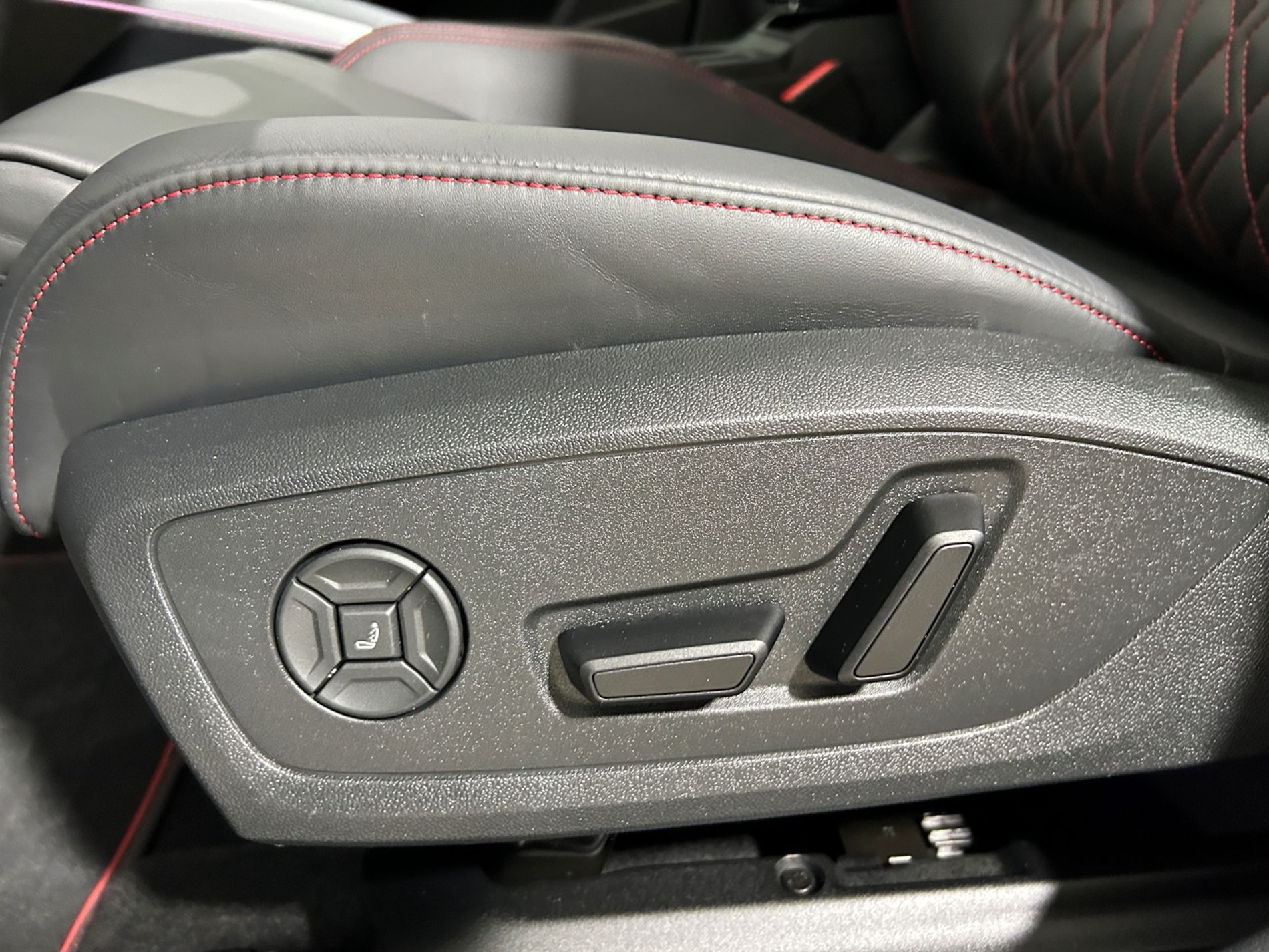 Audi S3 Sportback 2.0 tfsi Sport Attitude quattro s-tronic tetto apribile - Autoviemme