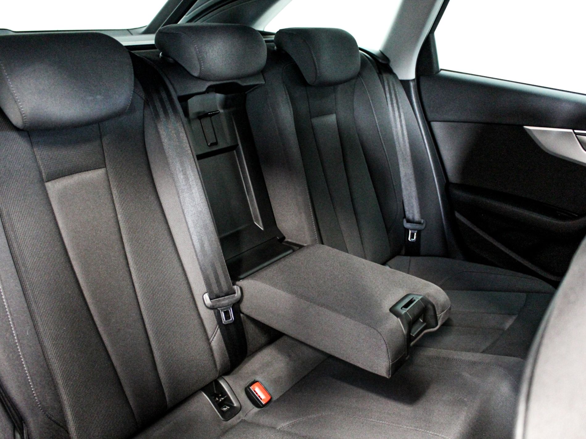 A4 Avant 40 2.0 tdi Sport quattro 190cv s-tronic - Autoviemme