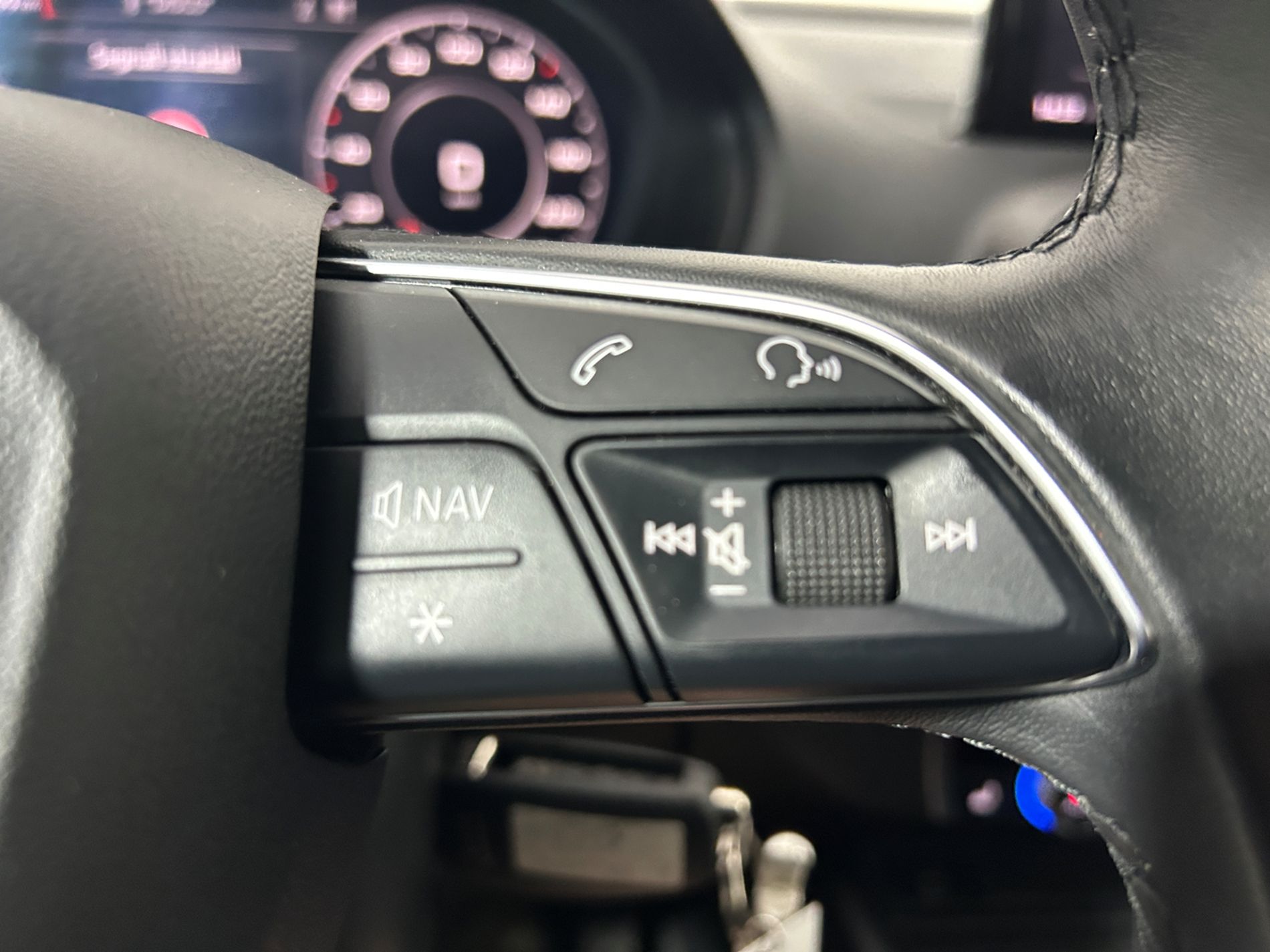 Audi Q2 35 1.5 tfsi Admired Advanced s-tronic - Autoviemme