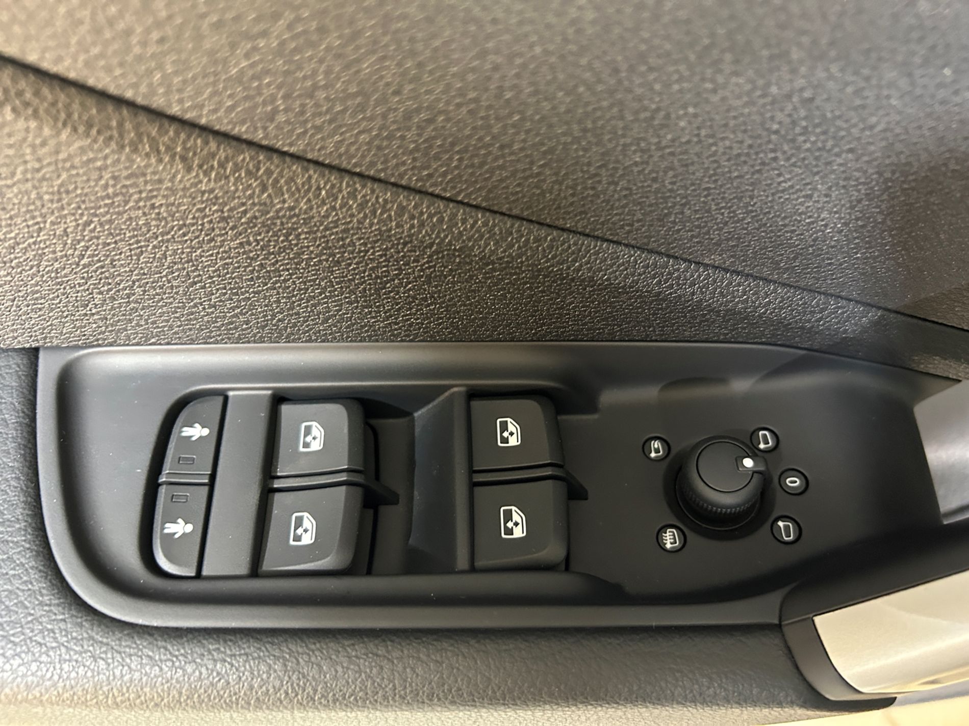 Audi Q2 35 1.5 tfsi S Line Edition s-tronic - Autoviemme