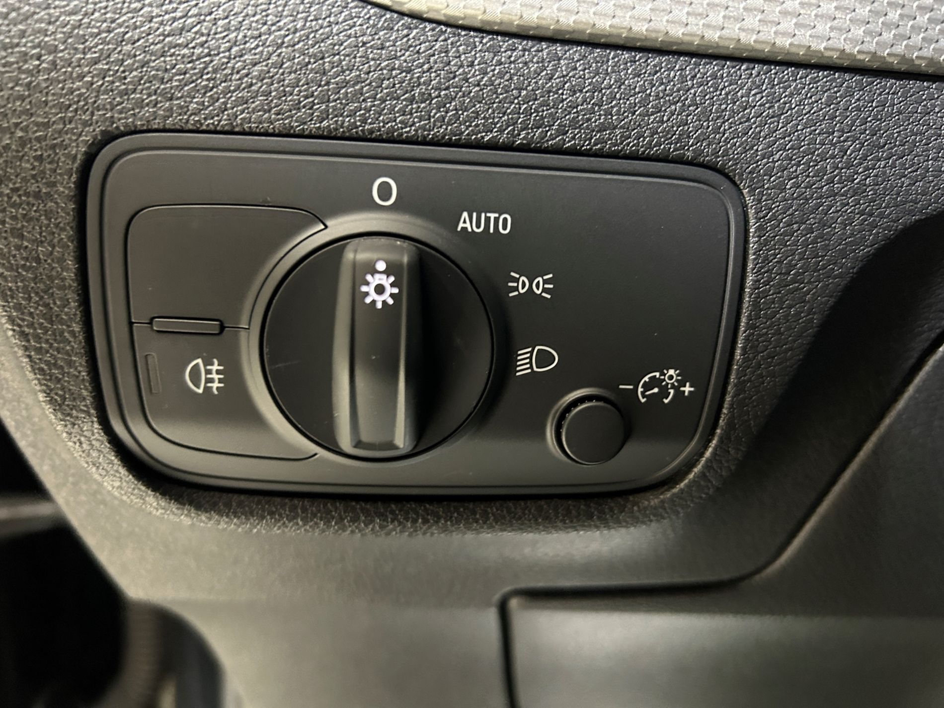 Audi Q2 35 1.5 tfsi S Line Edition s-tronic - Autoviemme