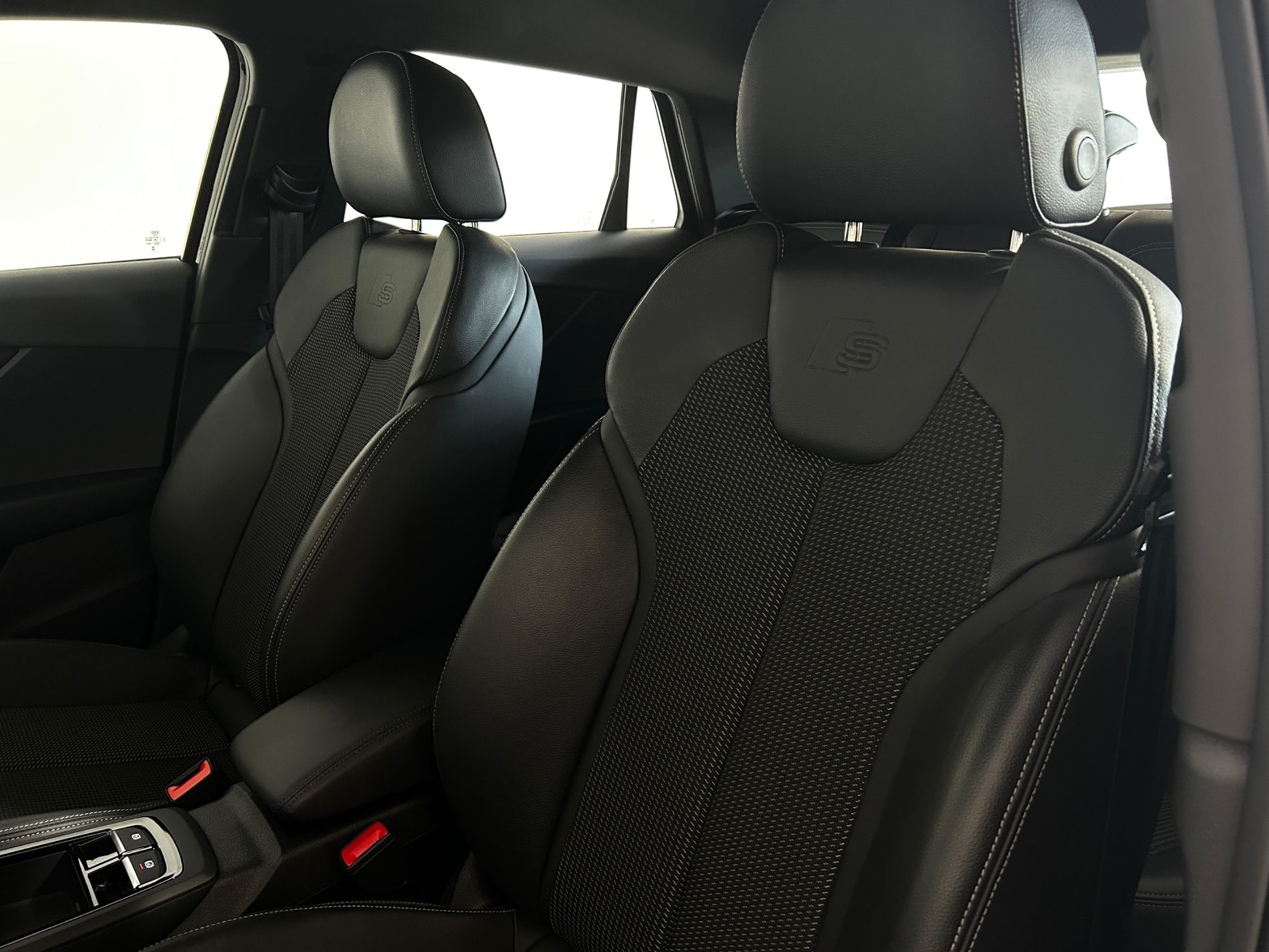 Q2 35 1.5 tfsi S line s-tronic - Autoviemme