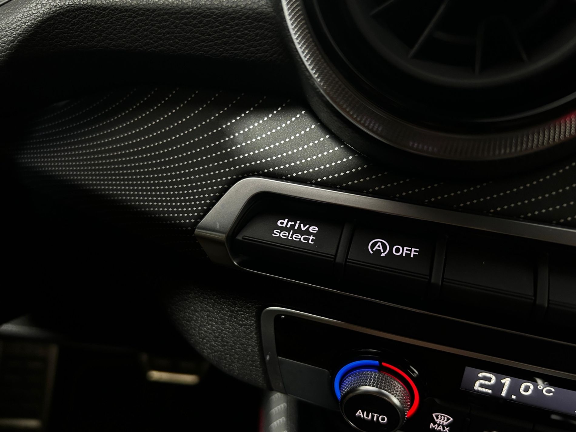 Q2 35 1.5 tfsi S line s-tronic - Autoviemme