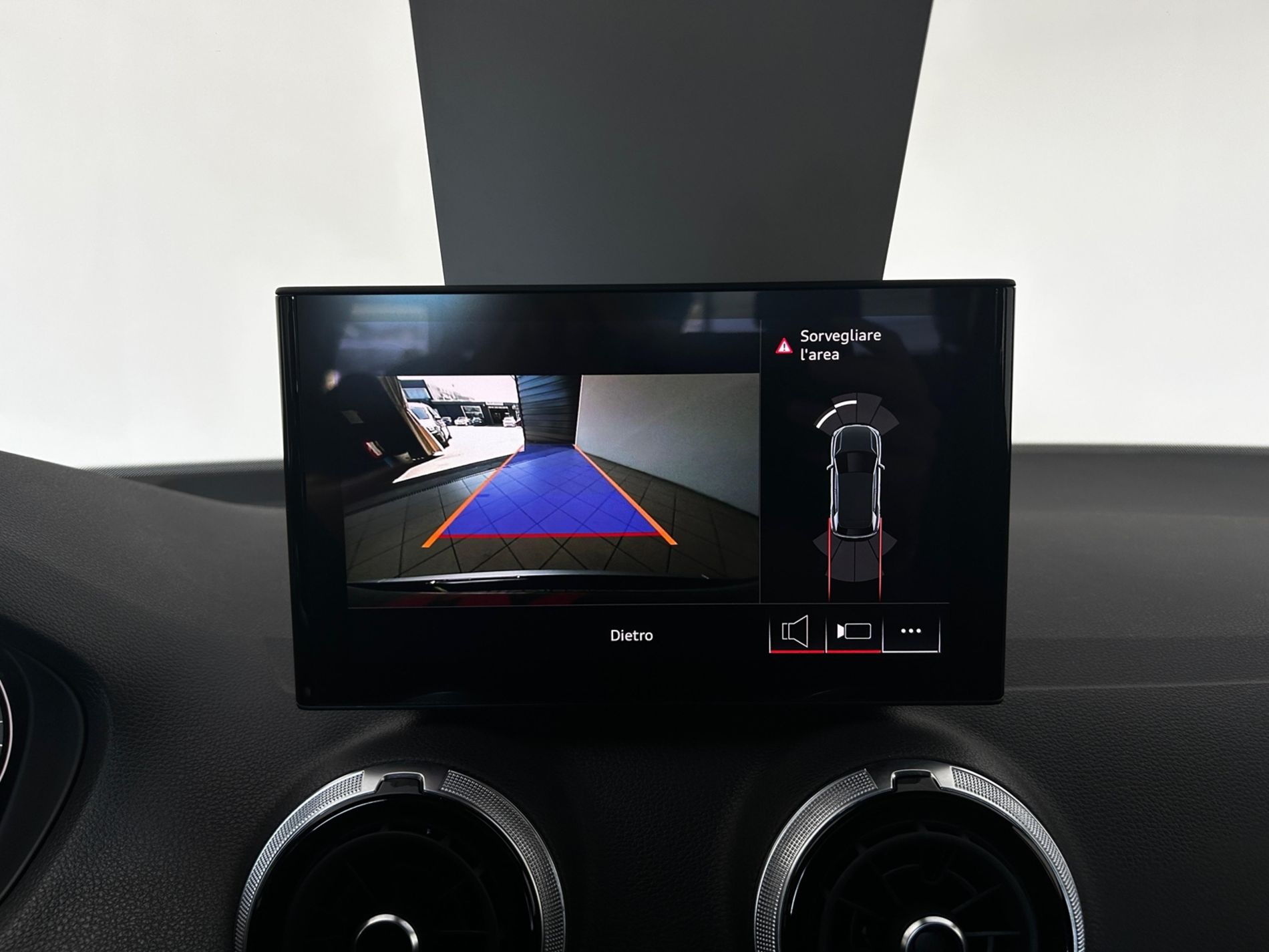 Q2 35 1.5 tfsi S line s-tronic - Autoviemme