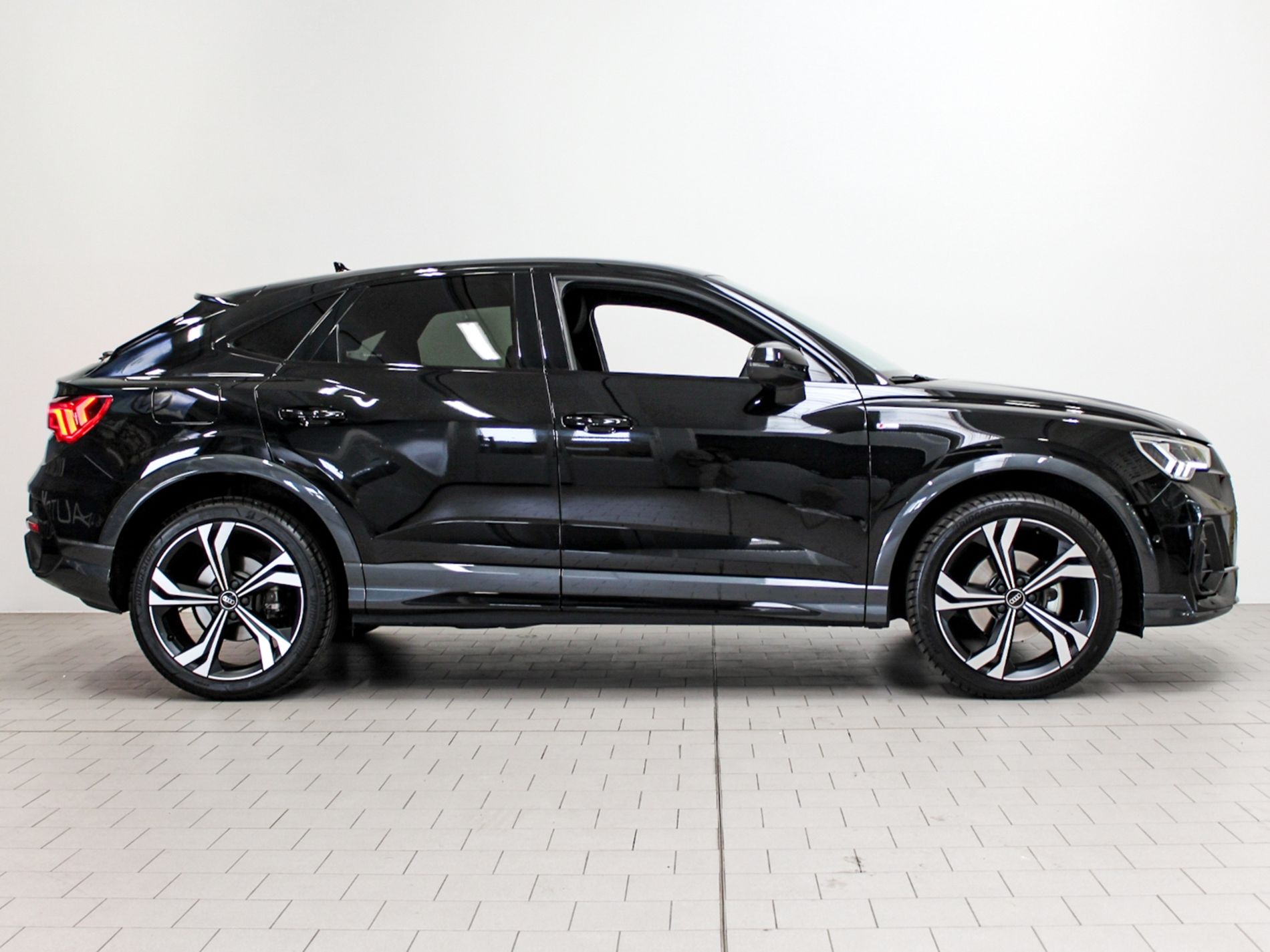 Q3 Sportback 35 1.5 tfsi S line edition s-tronic - Autoviemme