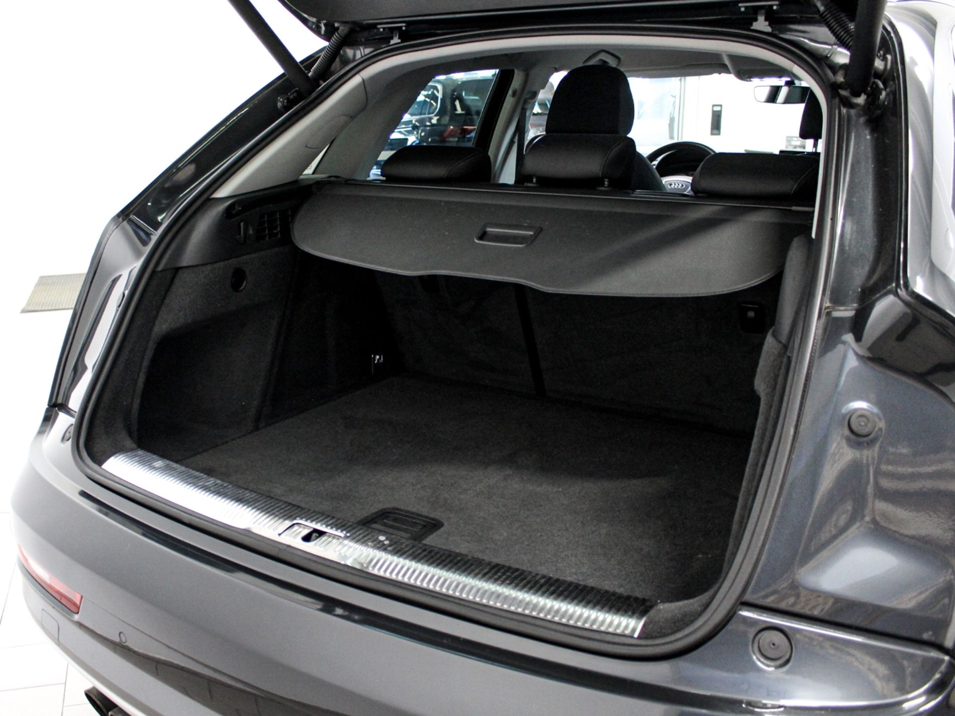 Audi Q3 2.0 tfsi Design quattro 180cv s-tronic   - Autoviemme