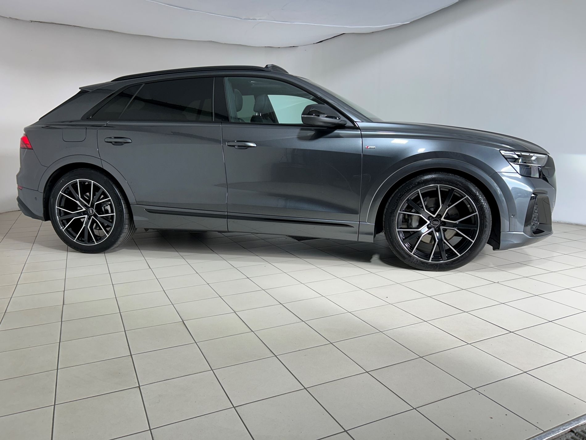 Audi Q8 S line quattro 286 cv tetto apribile - Autoviemme