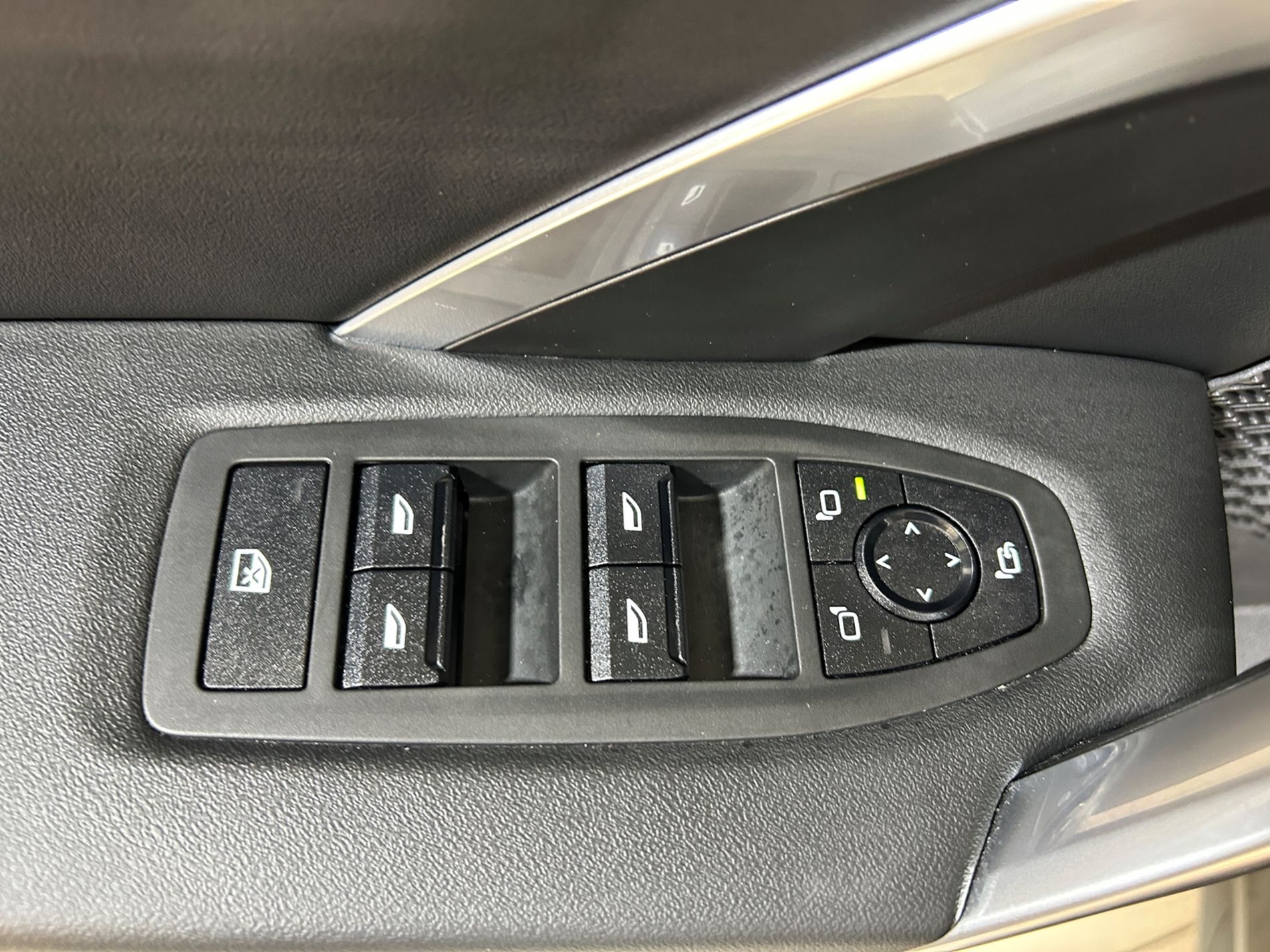 Bmw X1 sdrive18i MSport automatica tetto panoramico e gancio traino - Autoviemme