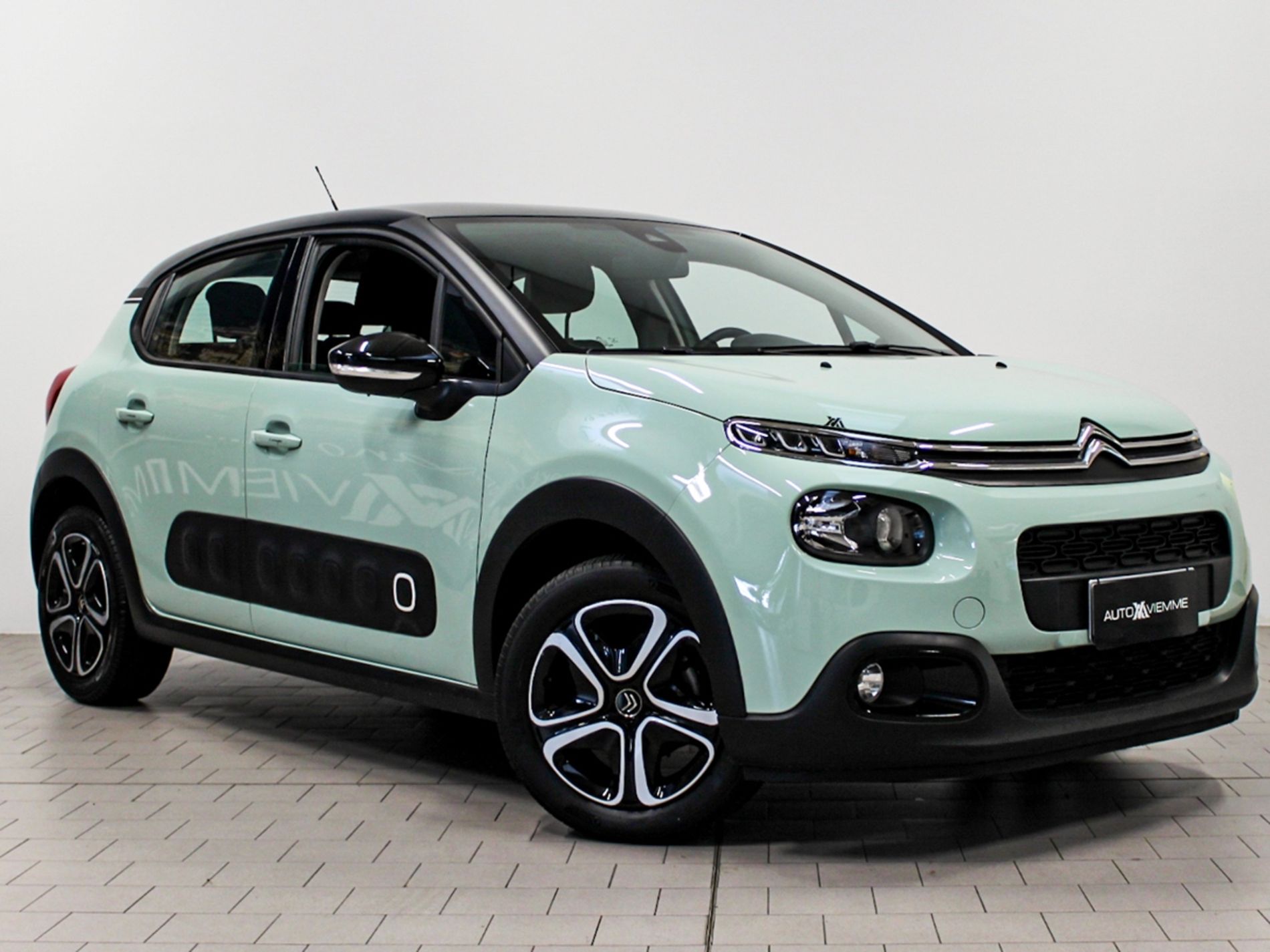 C3 1.2 puretech Shine s&s 83cv neopatentati my18 - Autoviemme