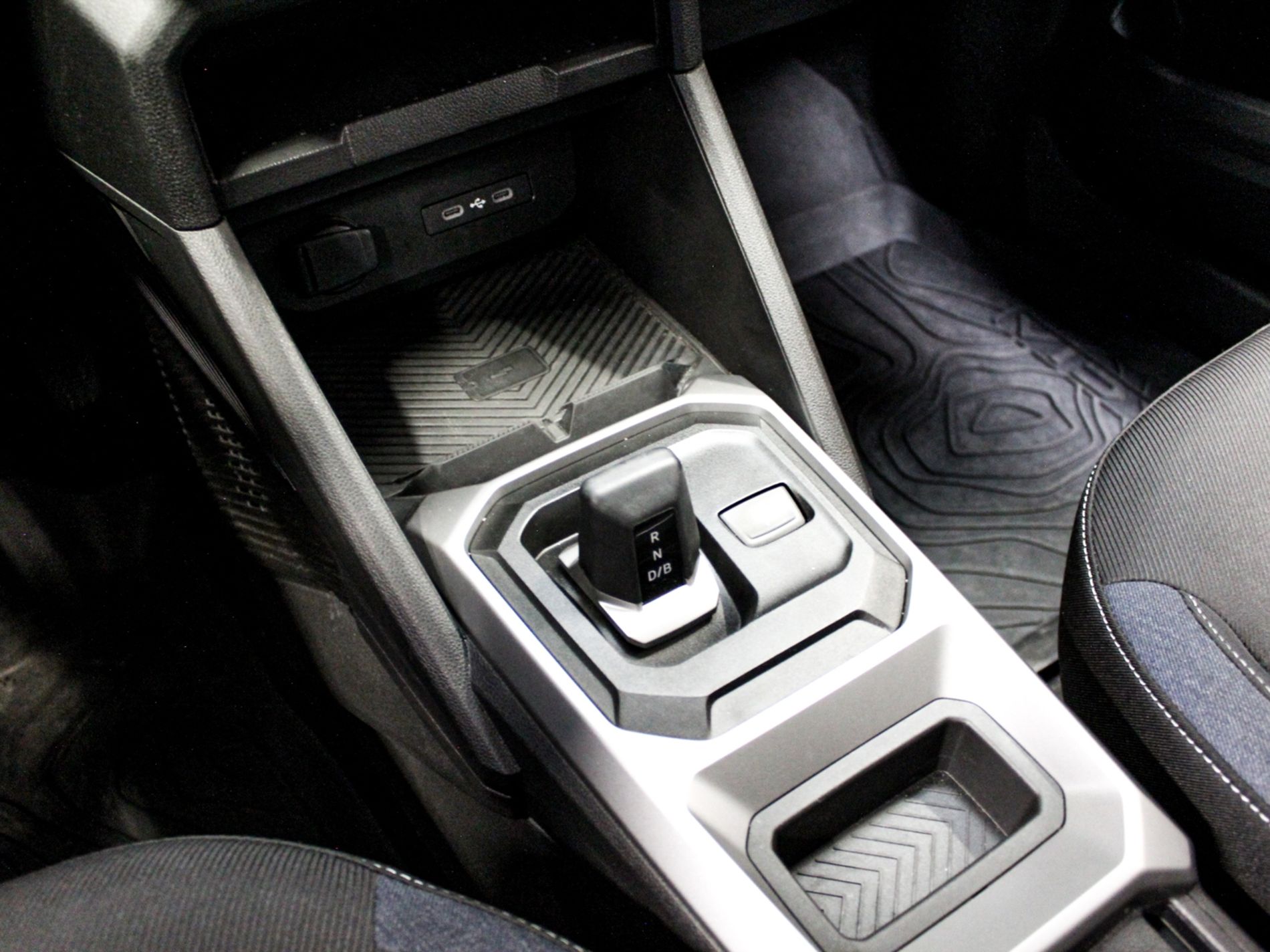 Duster 1.6 hybrid Journey 140cv - Autoviemme
