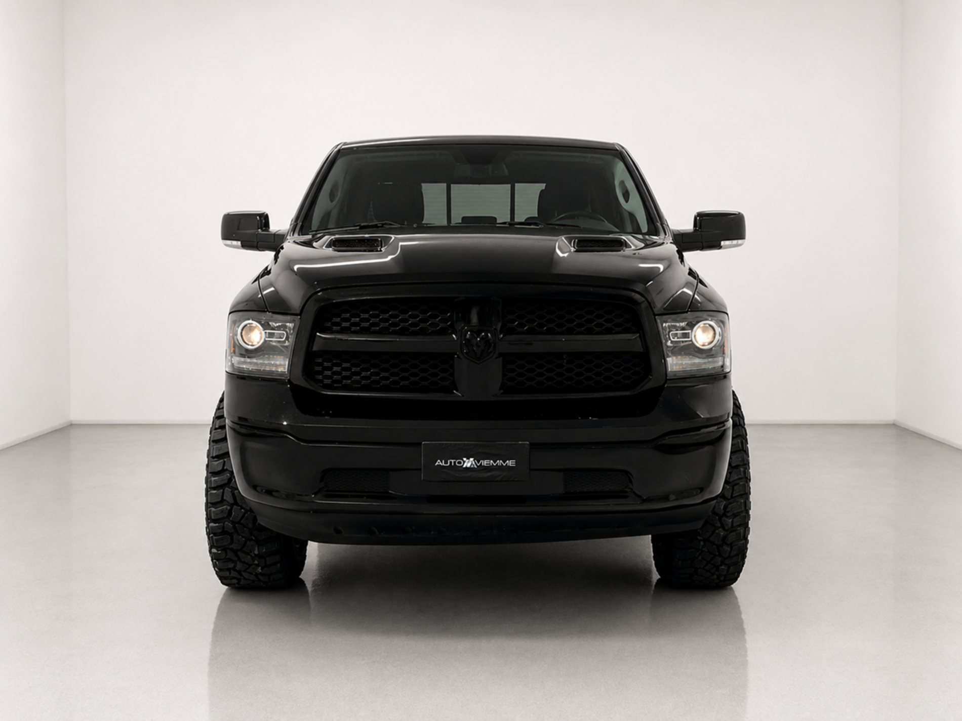 Dodge Ram 1500 Sport Crew Cab - Autoviemme