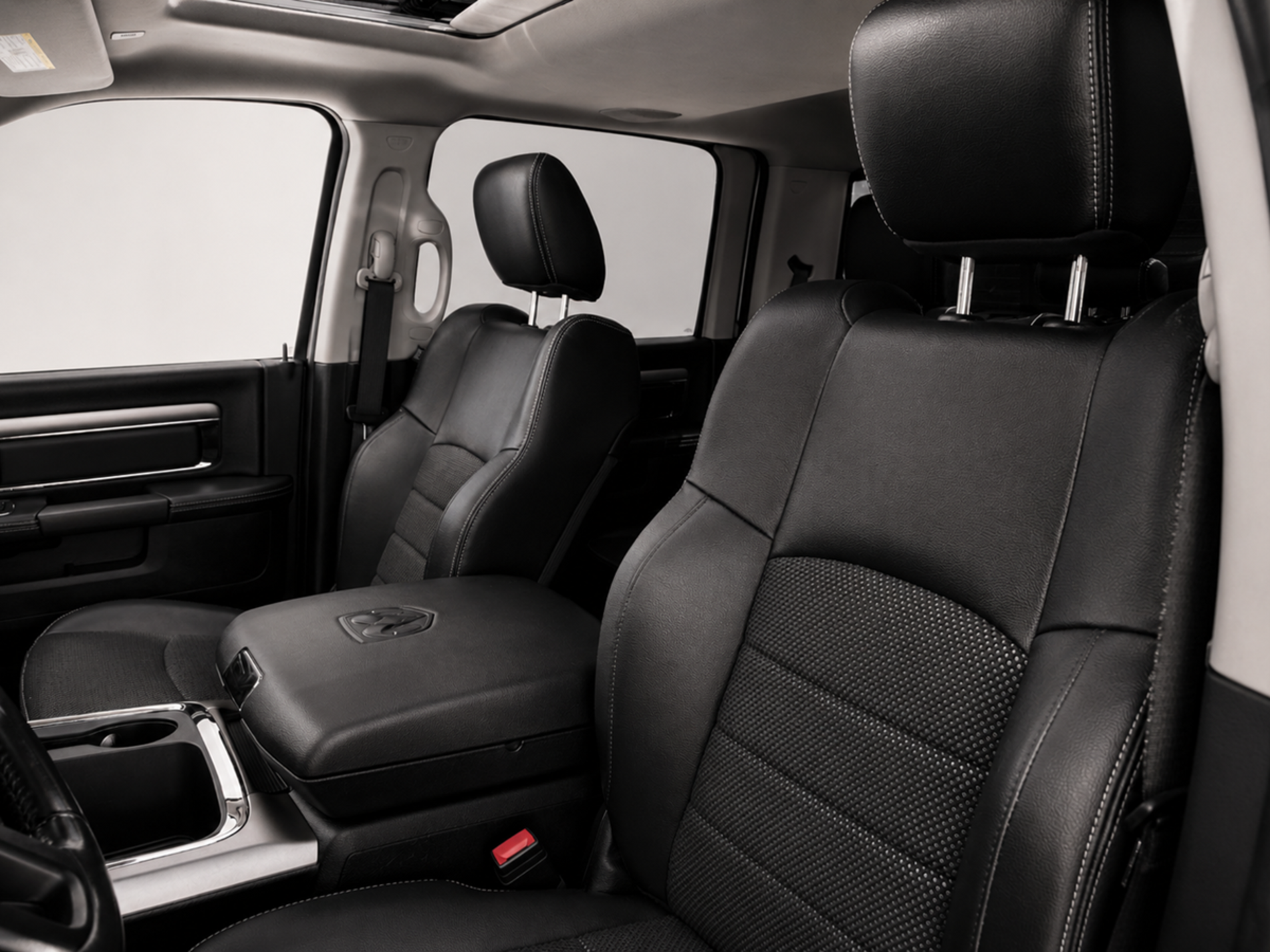 Dodge Ram 1500 Sport Crew Cab - Autoviemme