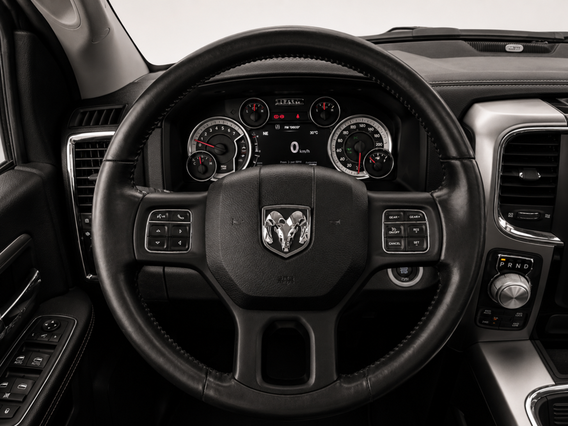 Dodge Ram 1500 Sport Crew Cab - Autoviemme