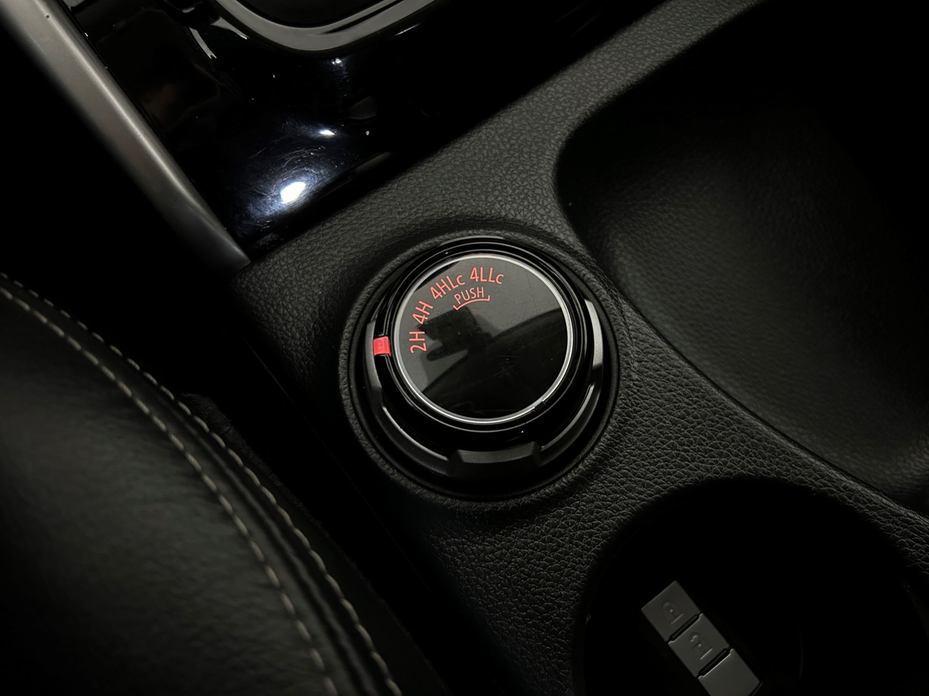 Fullback 2.4 doppia cabina LX 4wd 180cv - Autoviemme