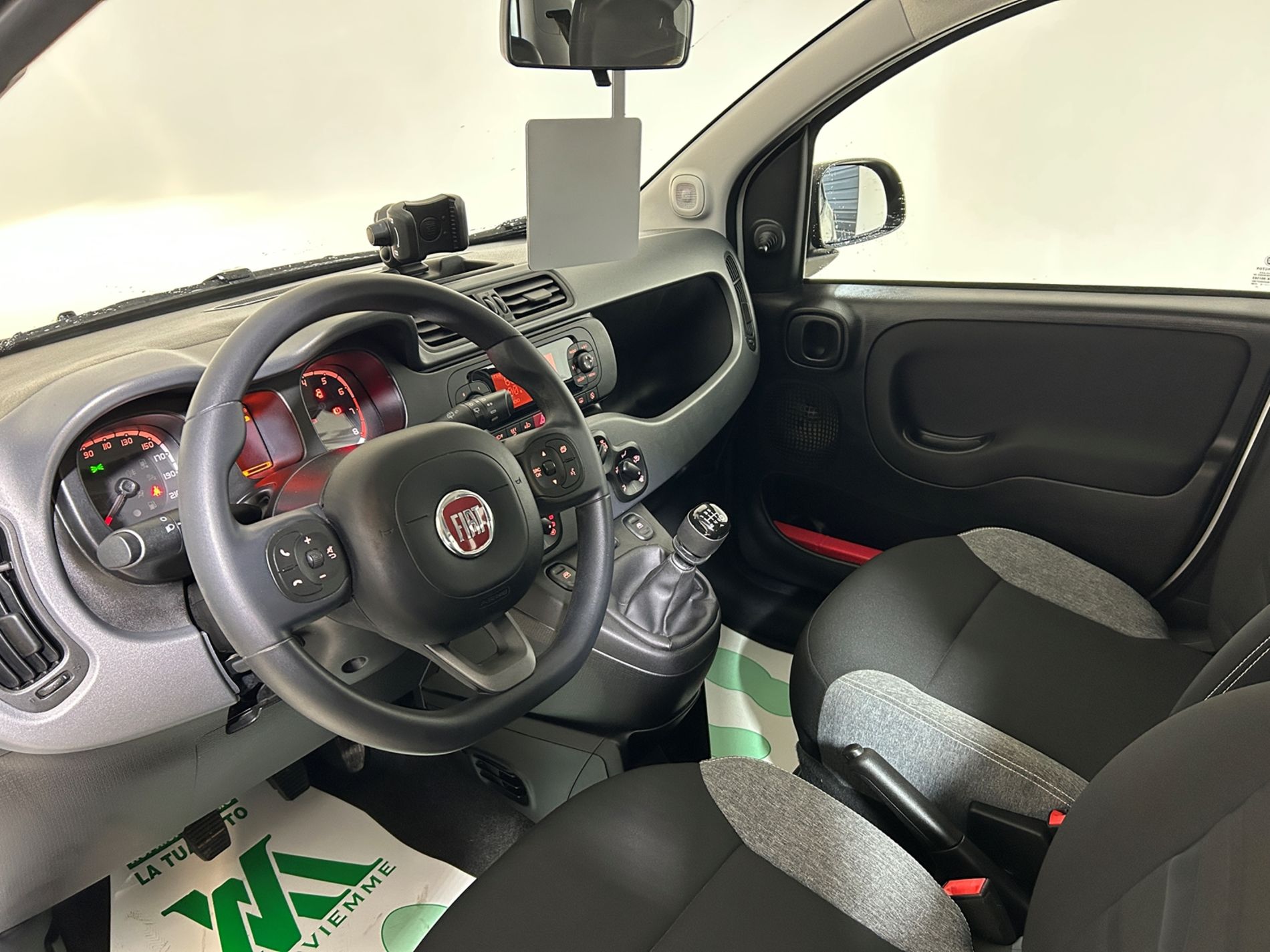 Panda Hybrid City Life s&s 70cv - Autoviemme