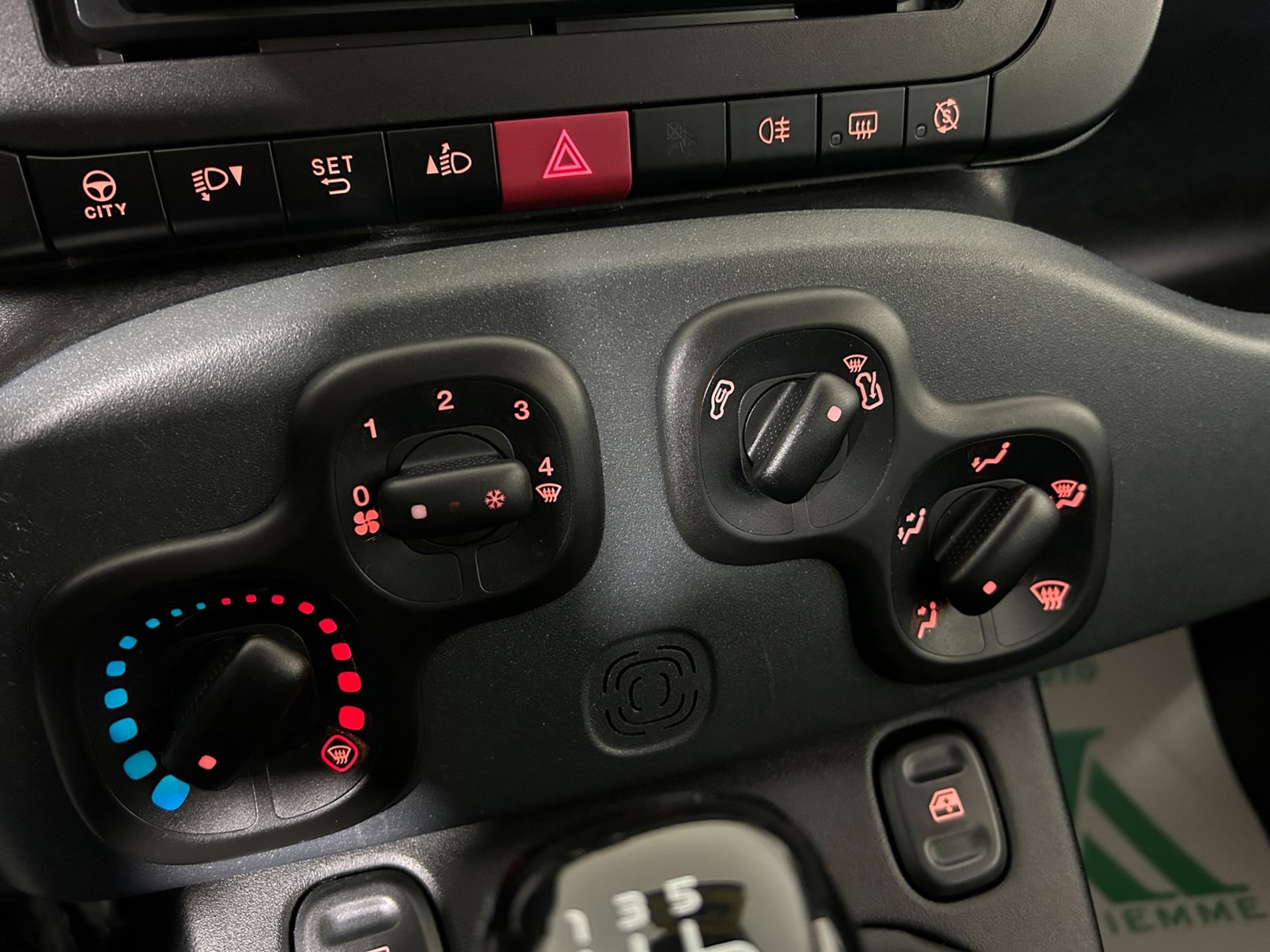 Panda 1.0 firefly hybrid s&s 70cv 5p.ti - Autoviemme