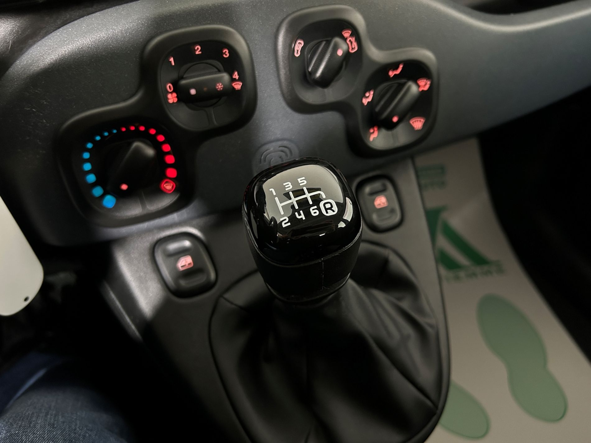 Panda 1.0 firefly hybrid s&s 70cv 5p.ti - Autoviemme