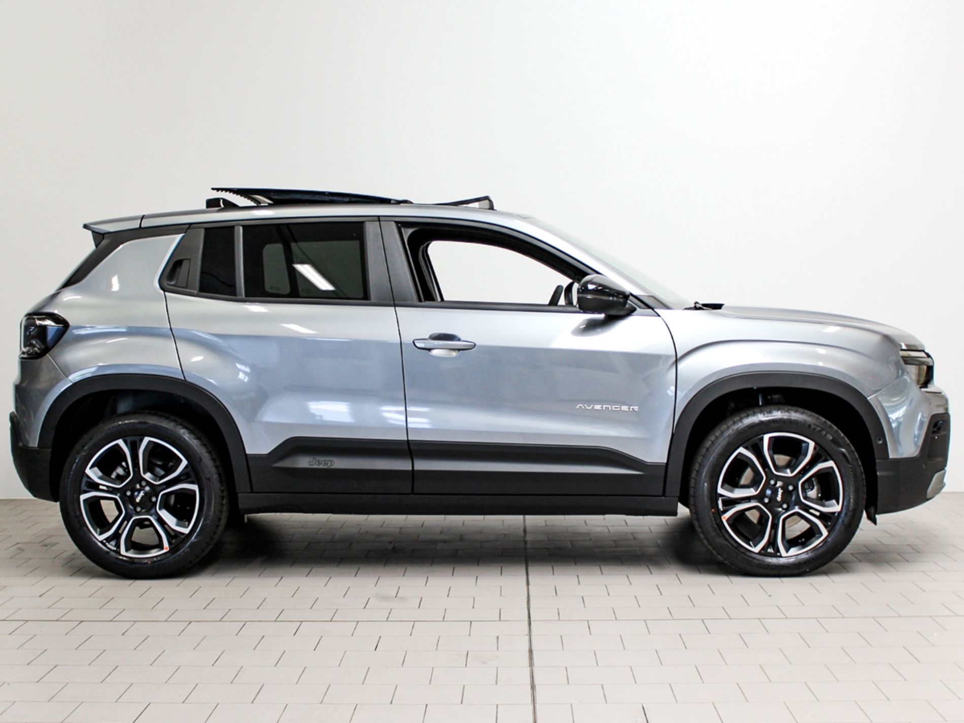 Jeep Avenger 1.2 turbo e-hybrid Summit 110cv edct6  - TETTO APRIBILE - Autoviemme
