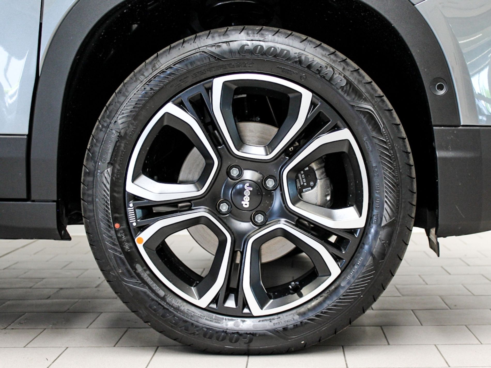 Jeep Avenger 1.2 turbo e-hybrid Summit 110cv edct6  - TETTO APRIBILE - Autoviemme