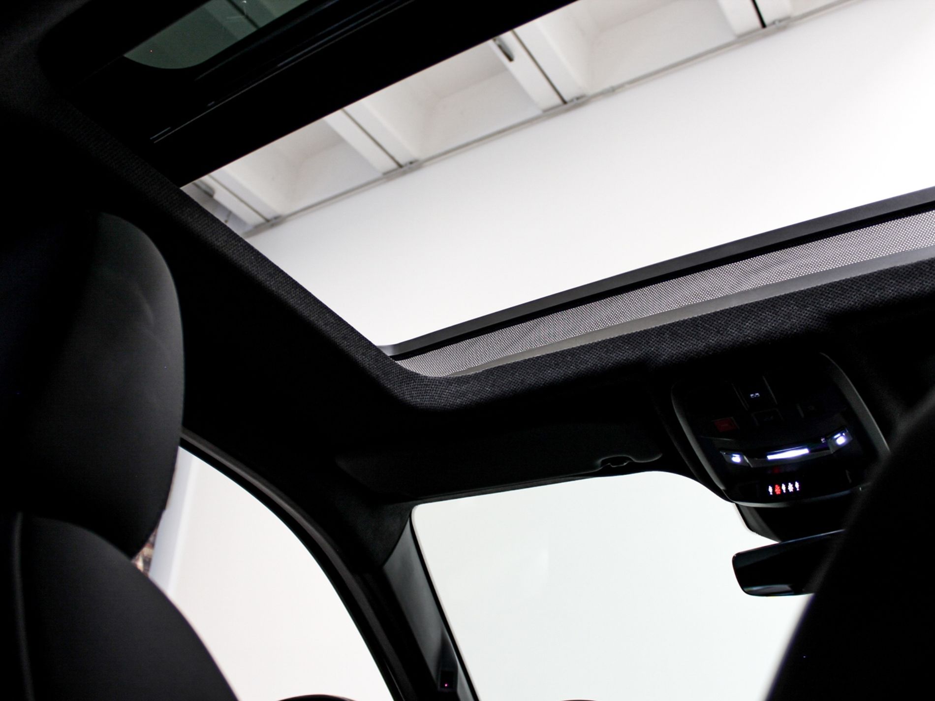 Jeep Avenger 1.2 turbo e-hybrid Summit 110cv edct6  - TETTO APRIBILE - Autoviemme