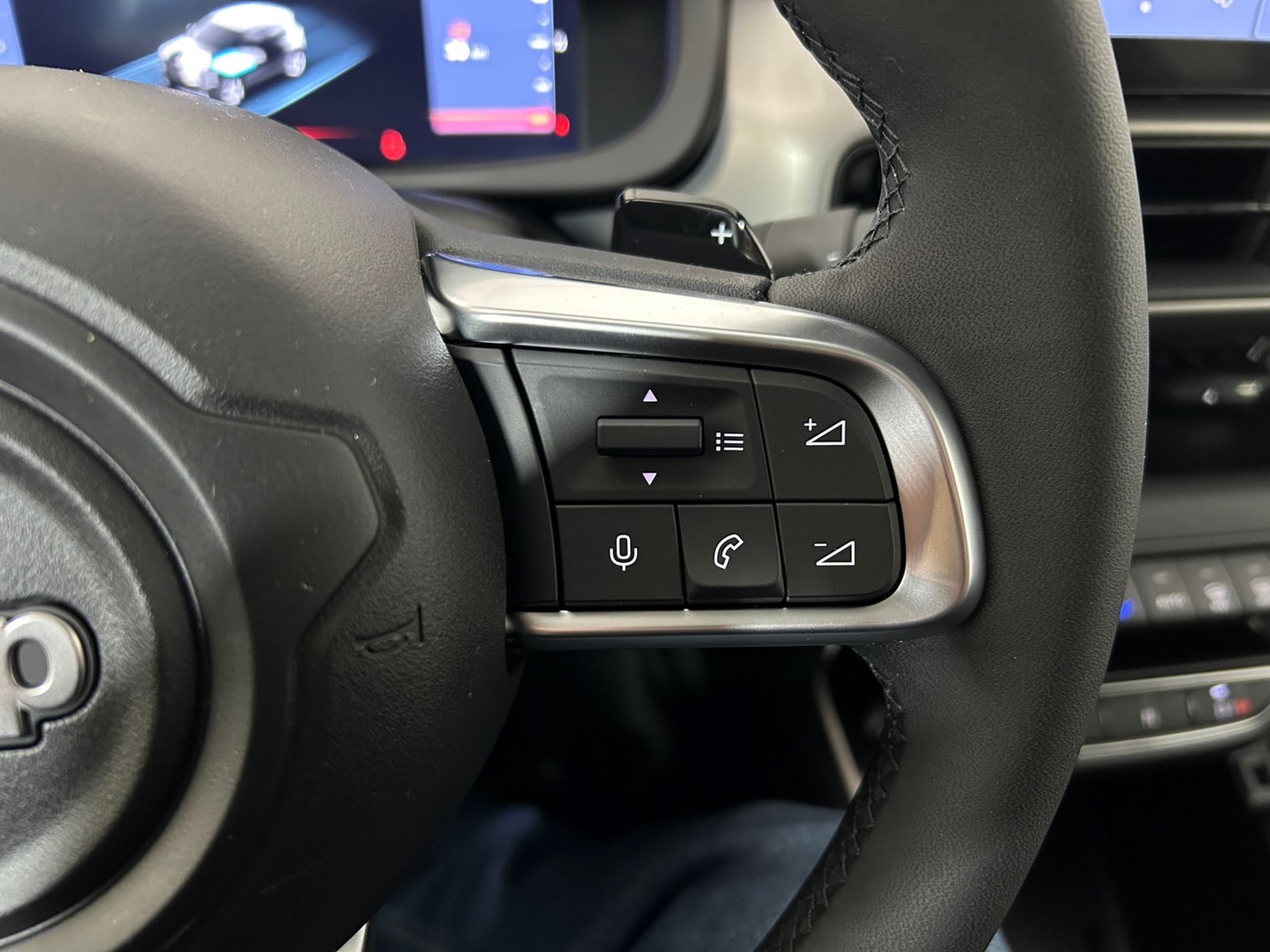 Avenger e-hybrid Summit 100cv   - Autoviemme