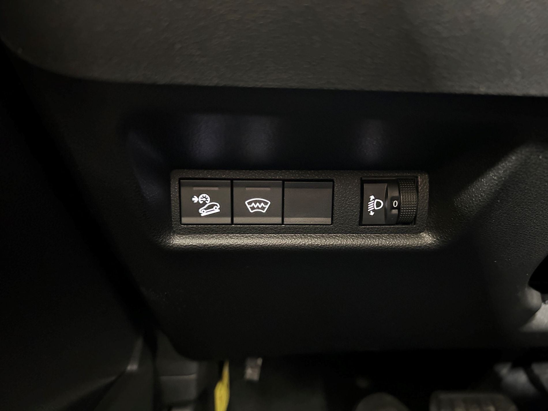 Avenger e-hybrid Summit 100cv   - Autoviemme