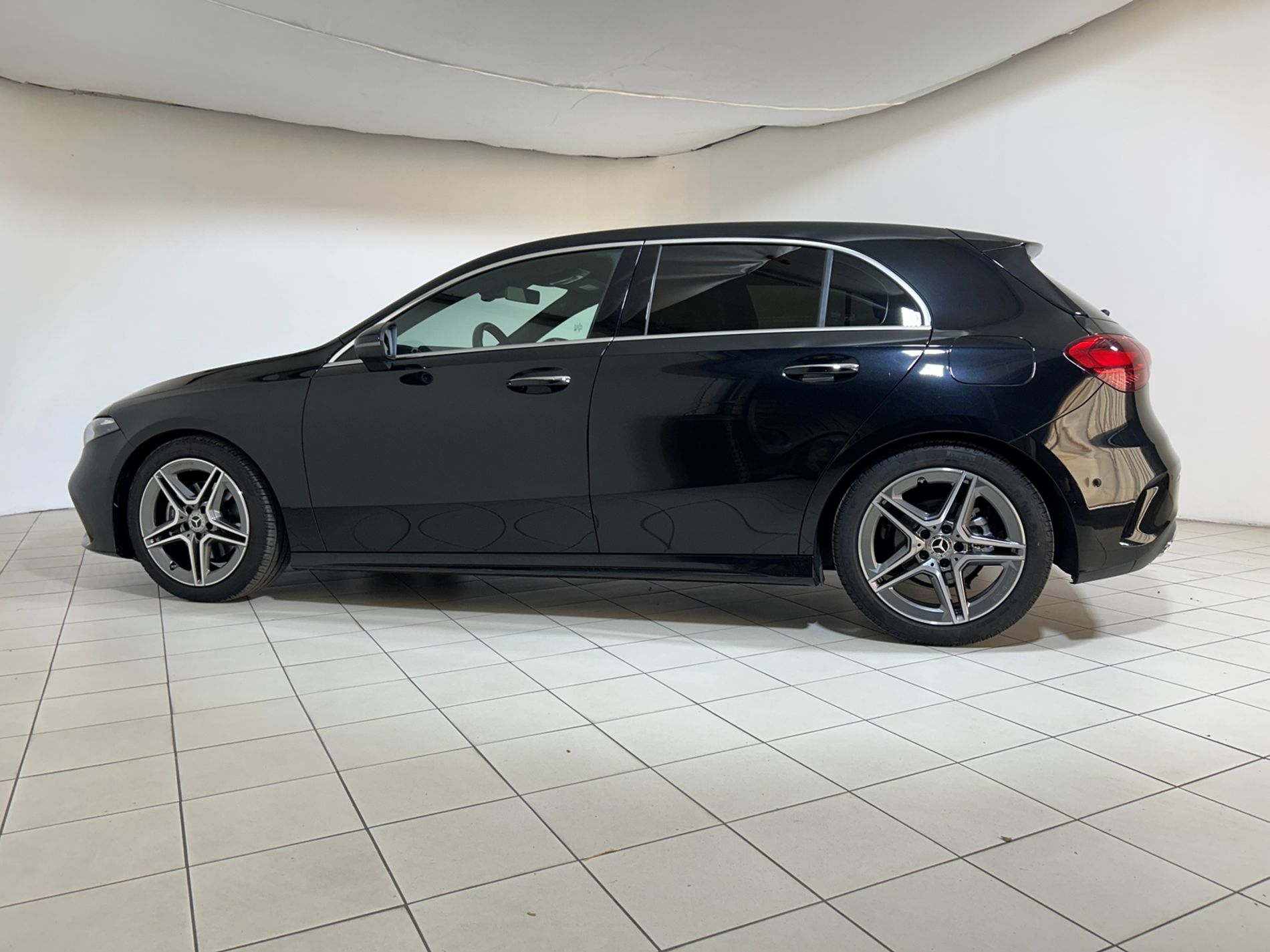 Mercedes A 180 Premium AMG Line auto - Autoviemme