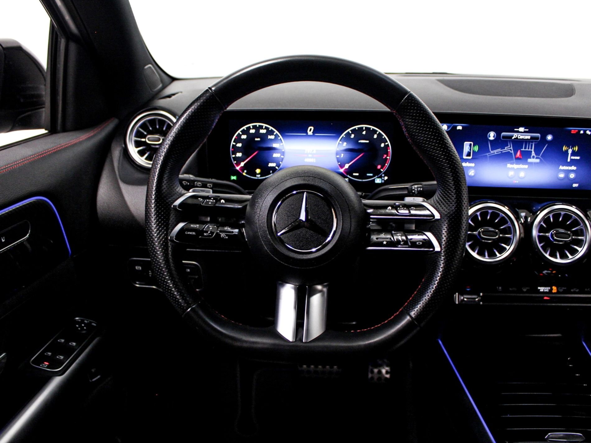 Mercedes GLA 200 Premium Hybrid - Autoviemme