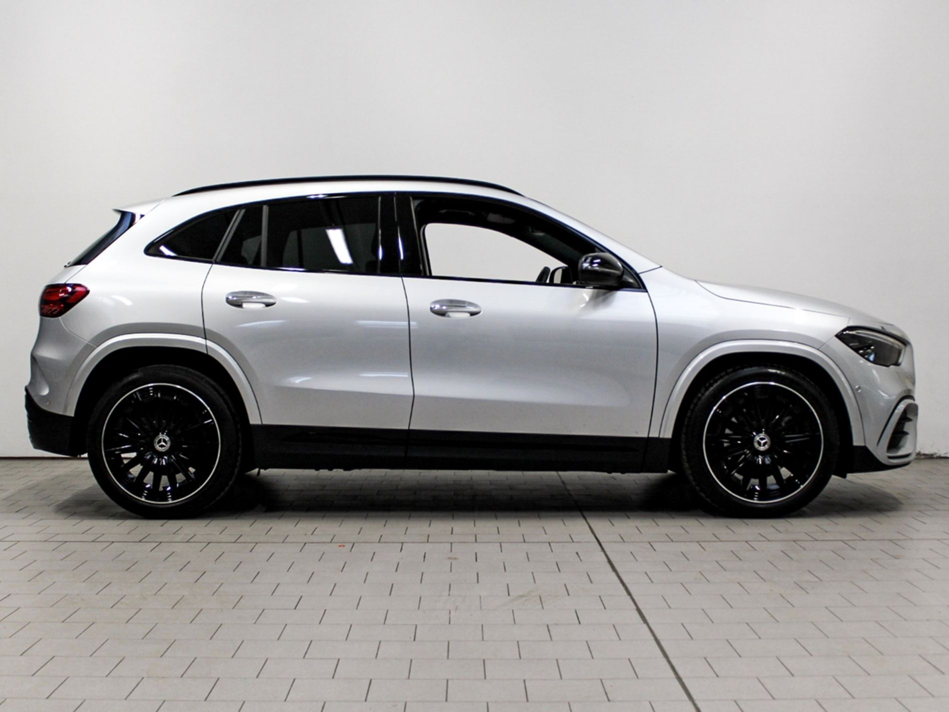 Mercedes GLA 200 Premium Hybrid - Autoviemme