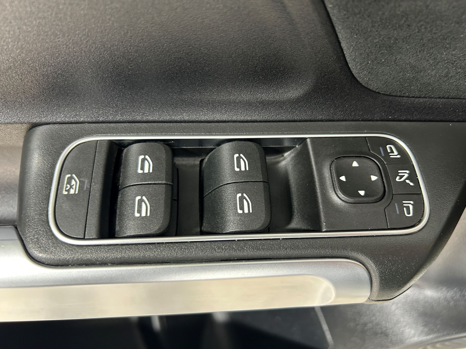 Mercedes GLB 200 d Premium 4matic automatica telecamera 360 - Autoviemme