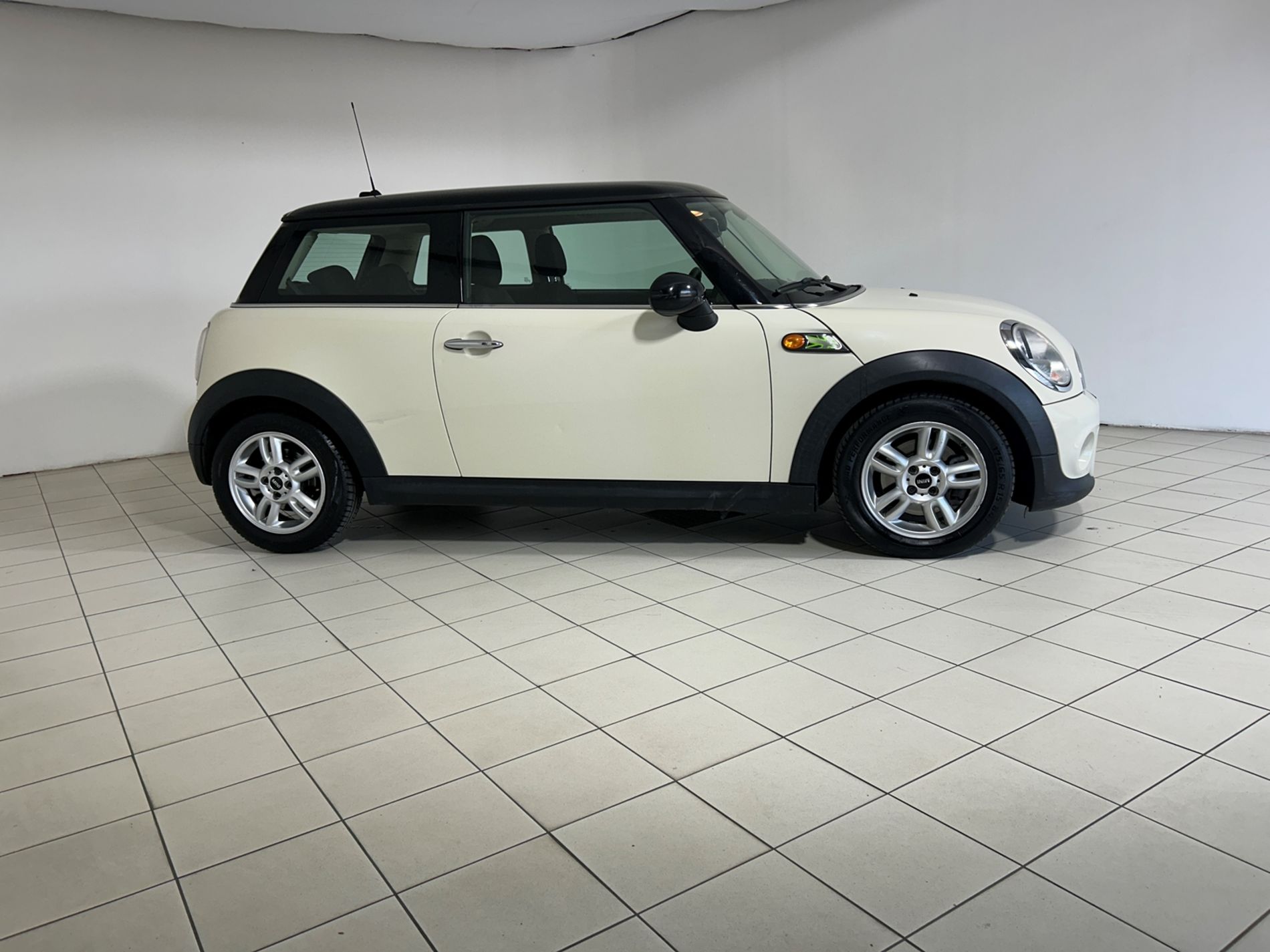 Mini 1.6 Cooper 122 cv FL - Autoviemme