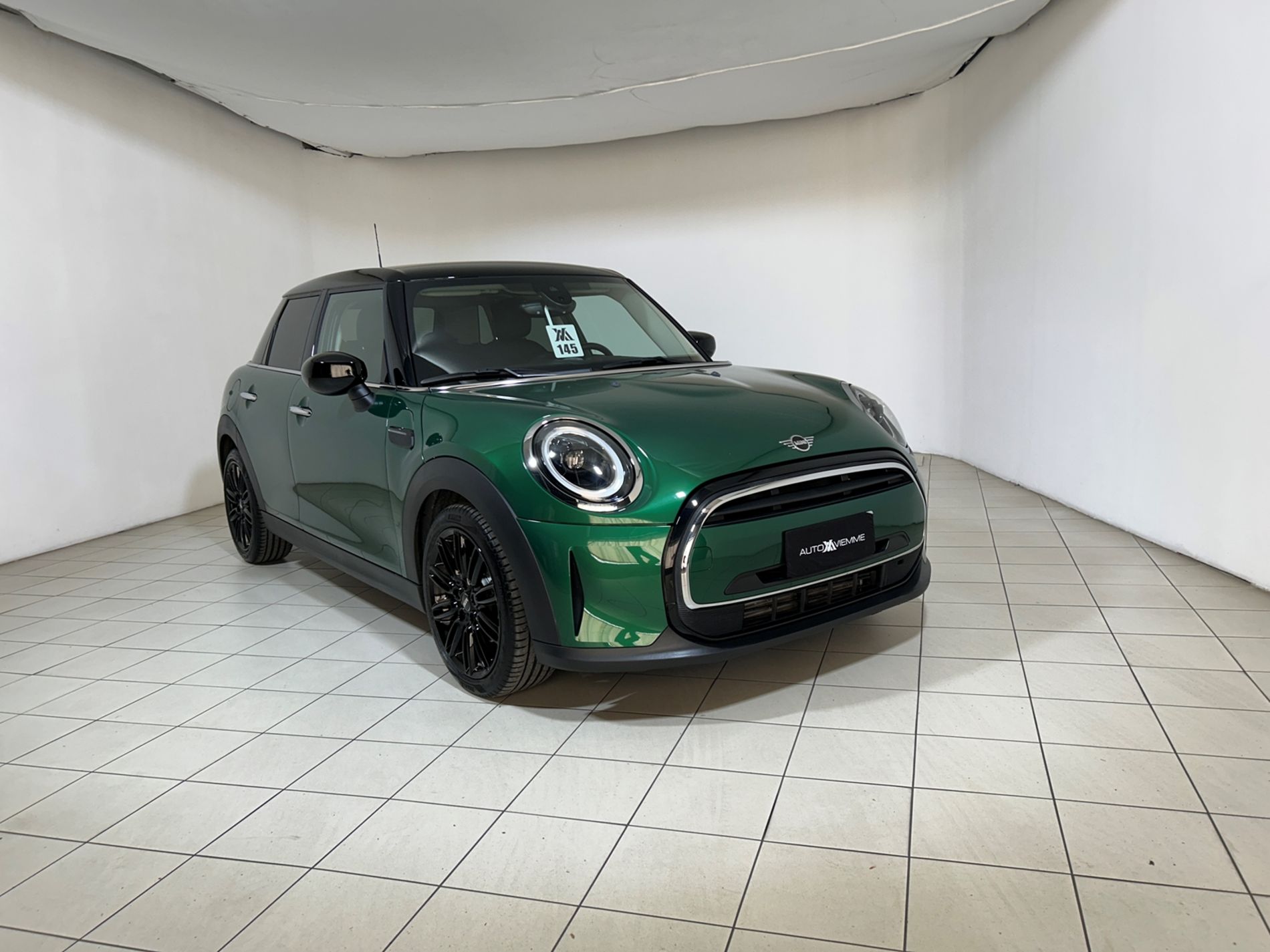Mini Cooper 5 porte 1.5 Essential automatica - Autoviemme