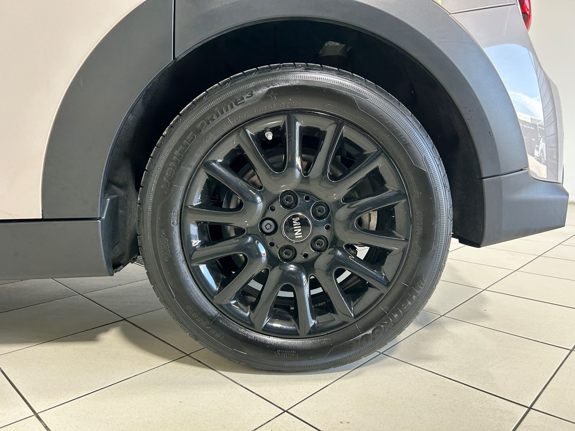 Mini 5p 1.5 Cooper Essential auto - Autoviemme