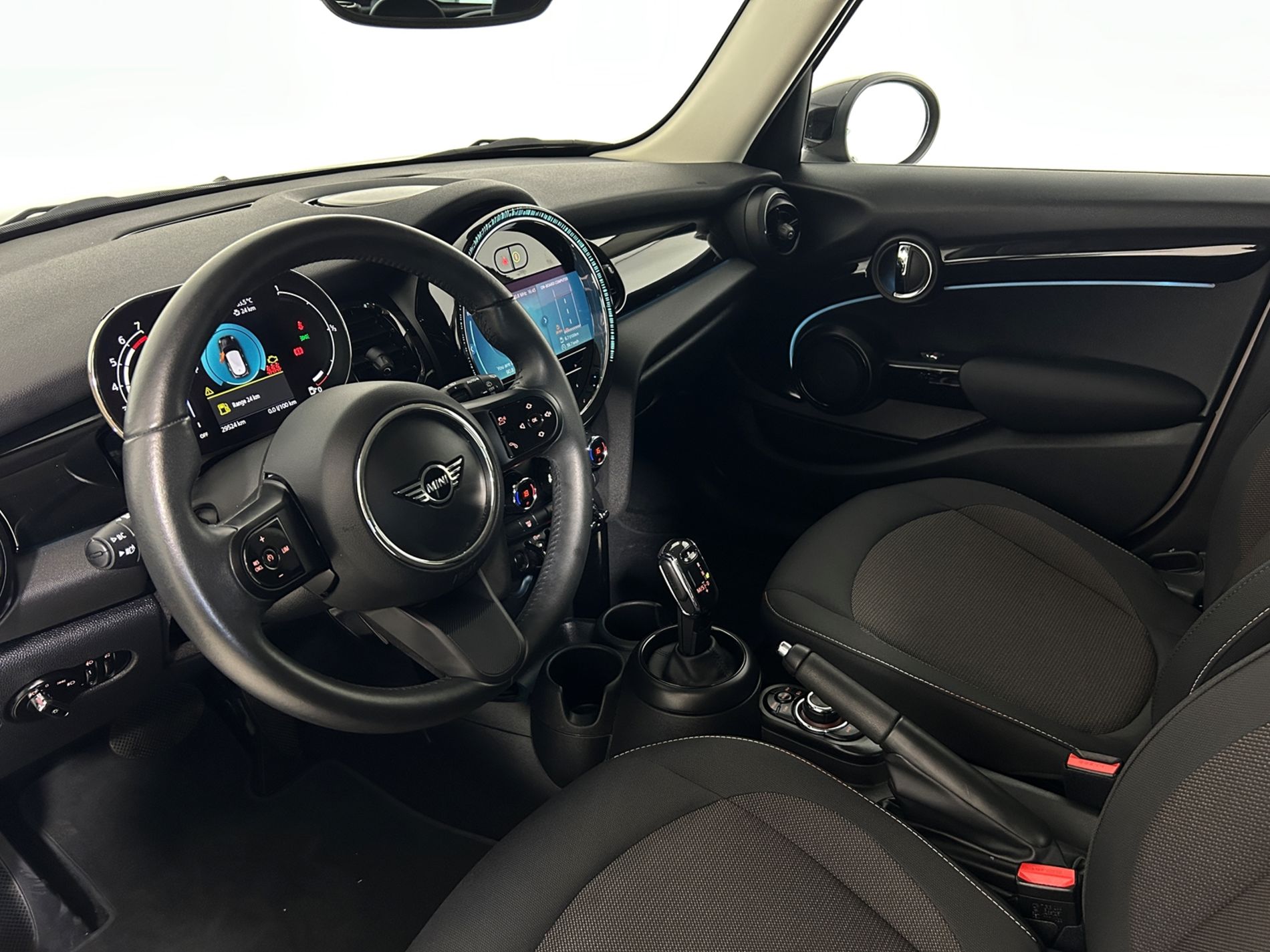 Mini 5p 1.5 Cooper Essential auto - Autoviemme