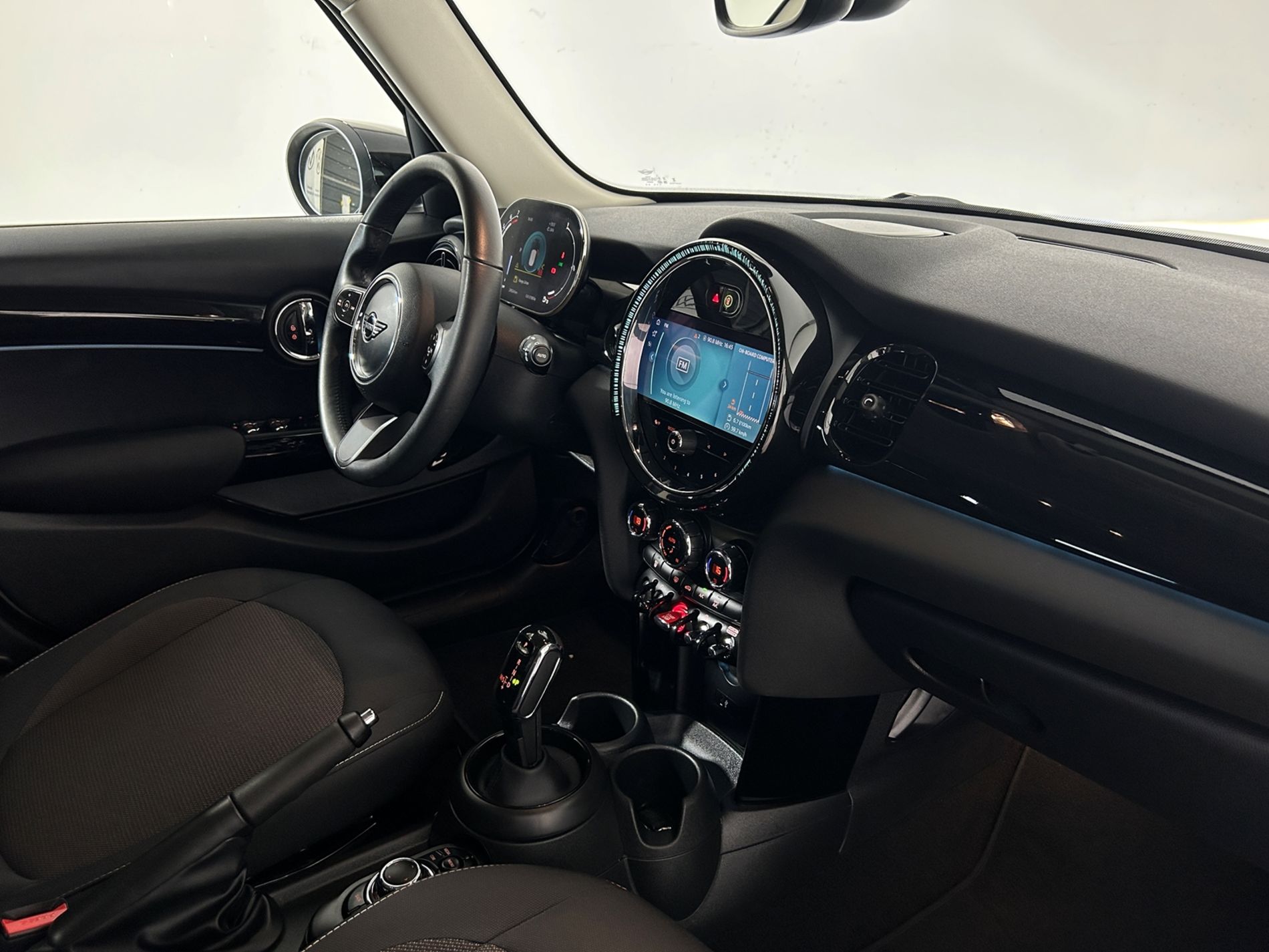 Mini 5p 1.5 Cooper Essential auto - Autoviemme