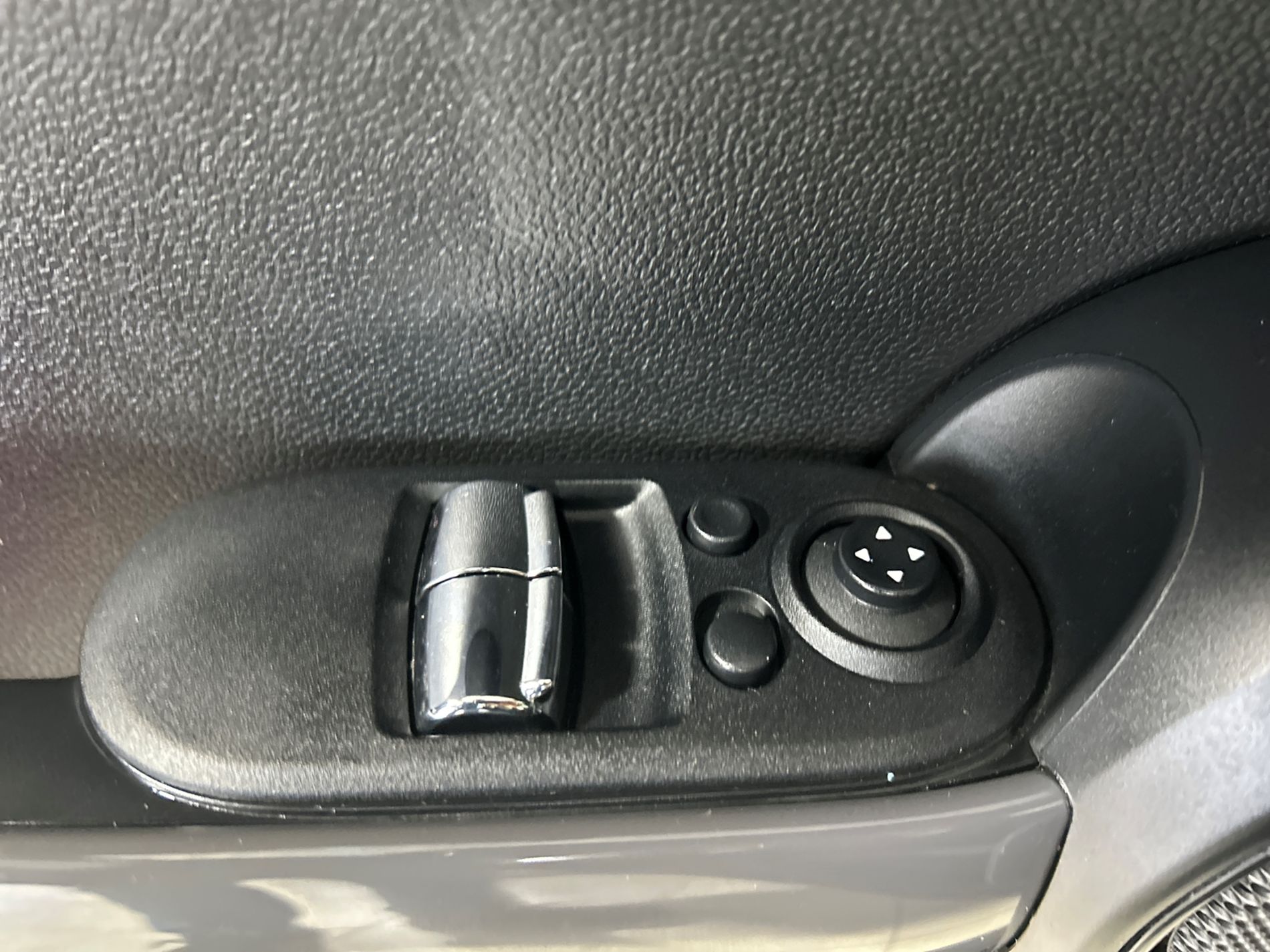 Mini 1.5 Cooper D 3p - Autoviemme