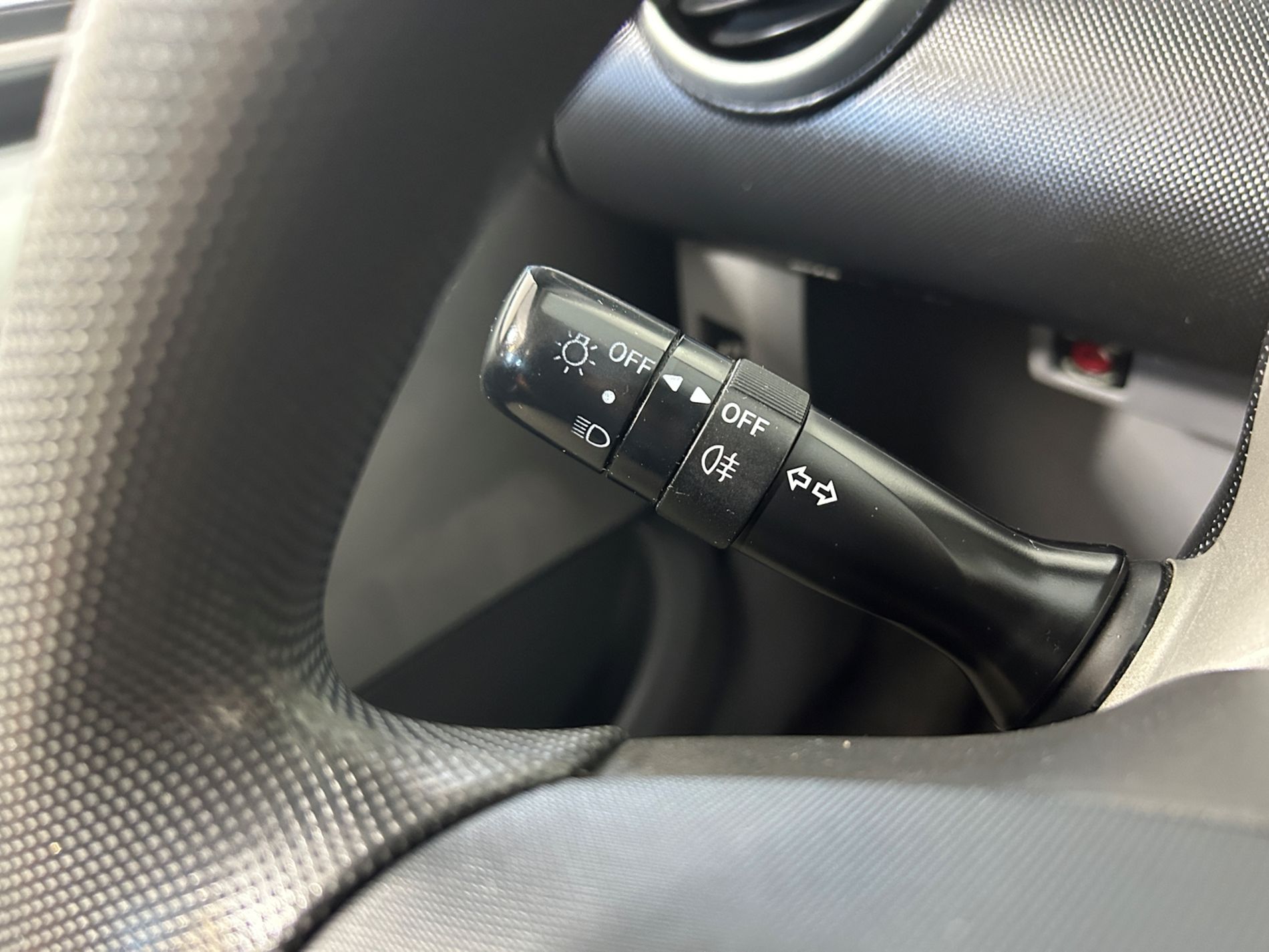 107 1.0 12v Active 5p FL - Autoviemme