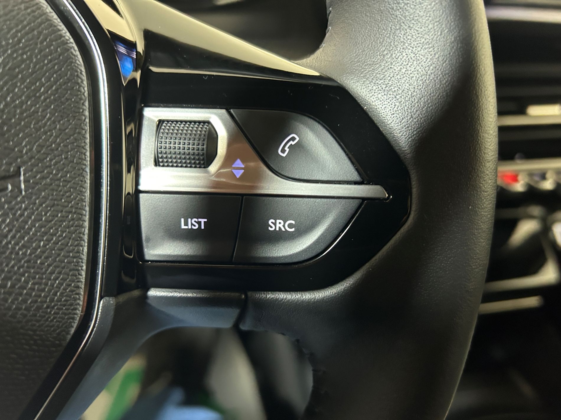 Peugeot 2008 1.2 Allure s&s 100 cv - Autoviemme