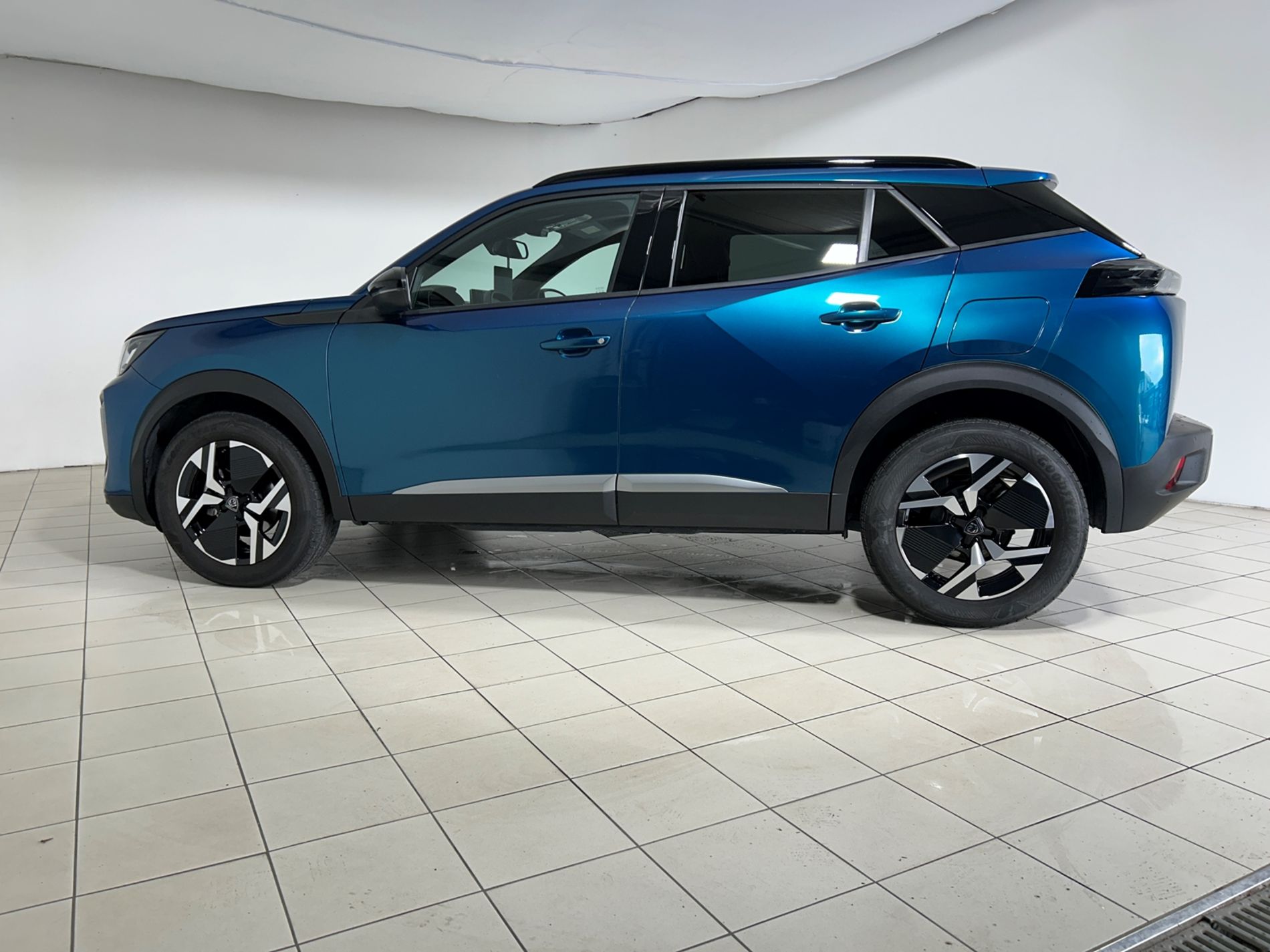 Peugeot 2008 1.2 Allure s&s 100 cv - Autoviemme