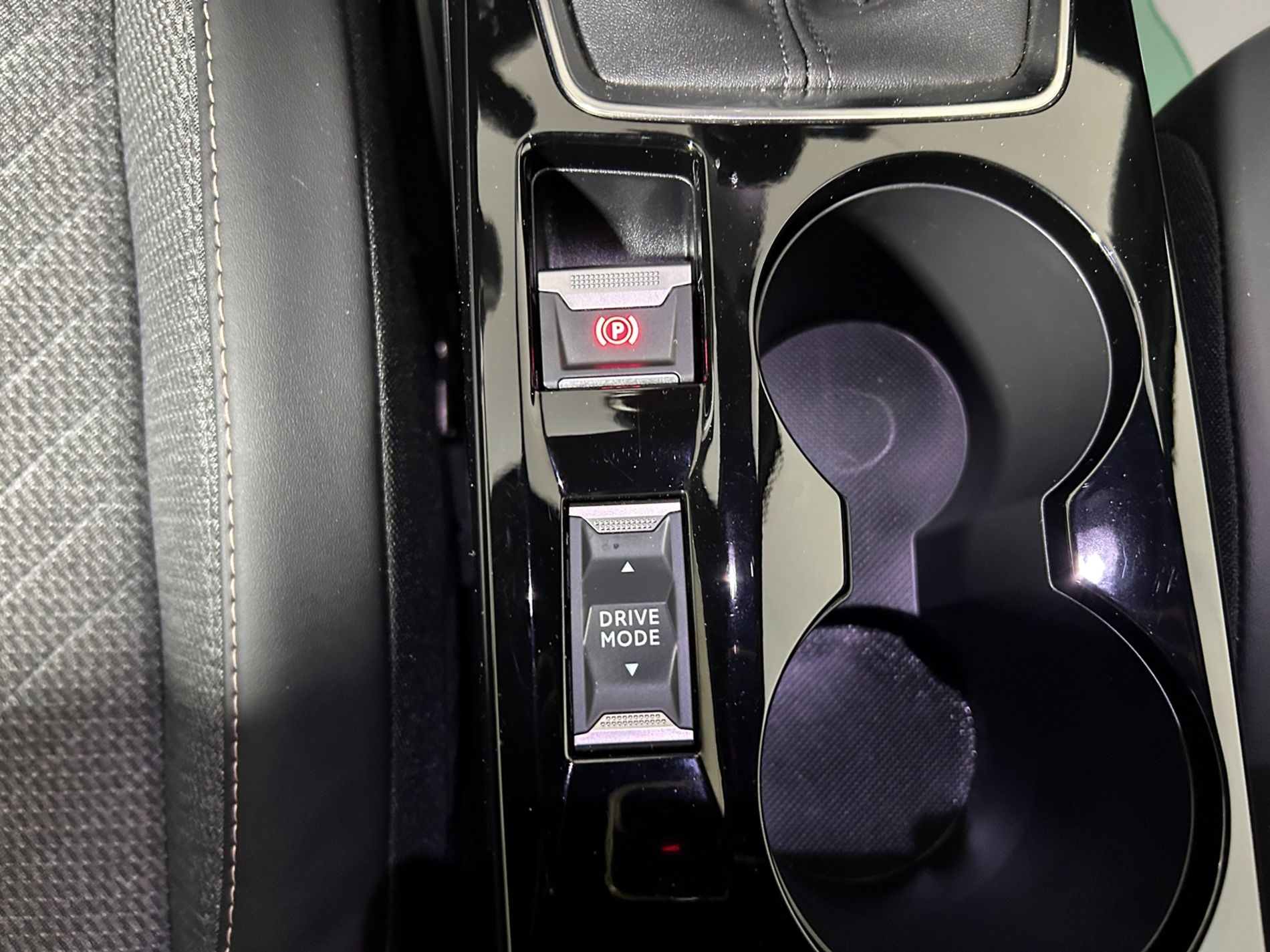 Peugeot 2008 1.2 Allure s&s 100 cv - Autoviemme