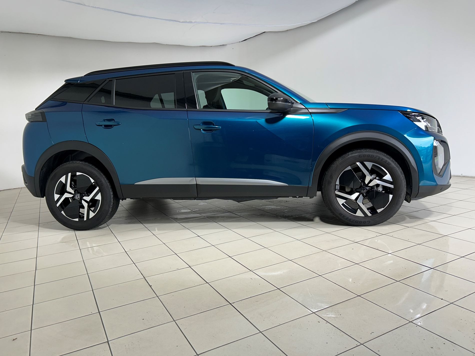 Peugeot 2008 1.2 Allure s&s 100 cv - Autoviemme