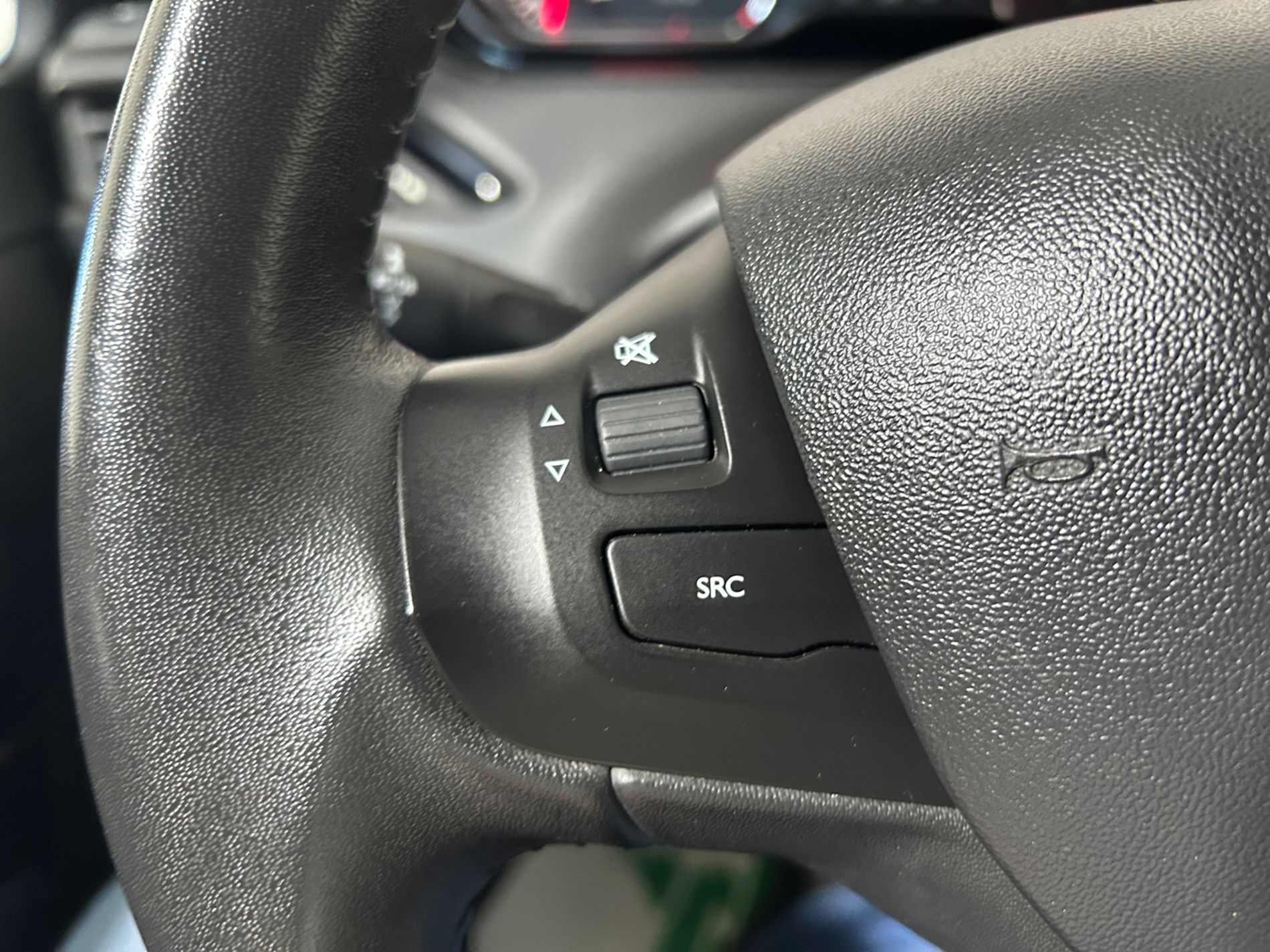 Peugeot 208 5p 1.2 puretech Active 82cv - Autoviemme